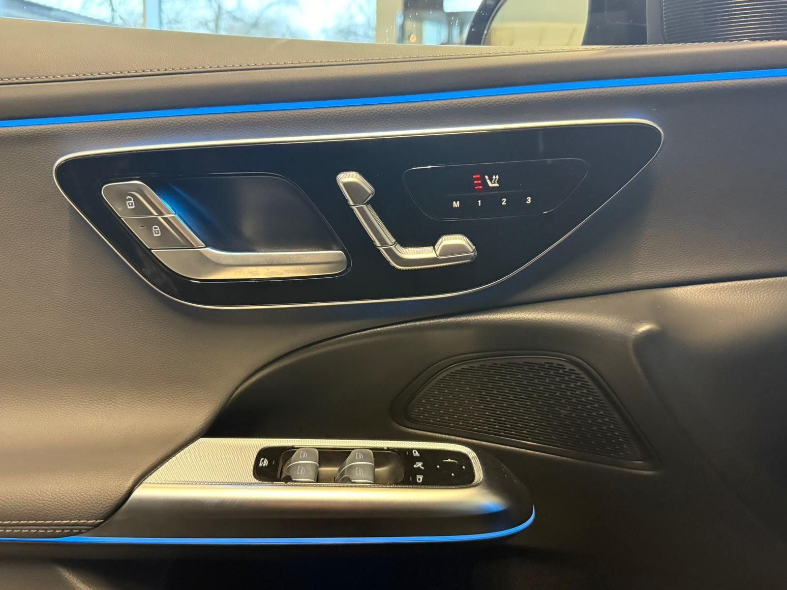 Fahrzeugabbildung Mercedes-Benz E 300de 4M T All-Terrain AIRMATIC+DISTR+AHK+360°