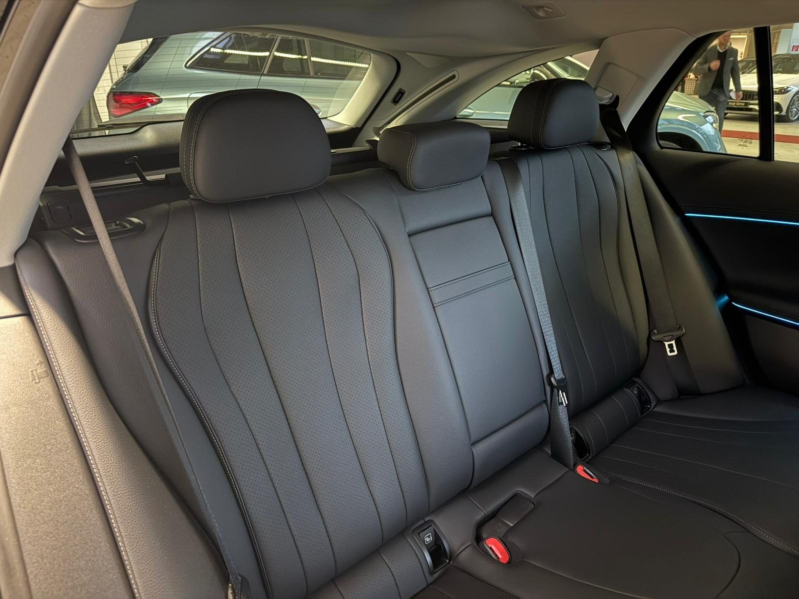 Fahrzeugabbildung Mercedes-Benz E 300de 4M T All-Terrain AIRMATIC+DISTR+AHK+360°