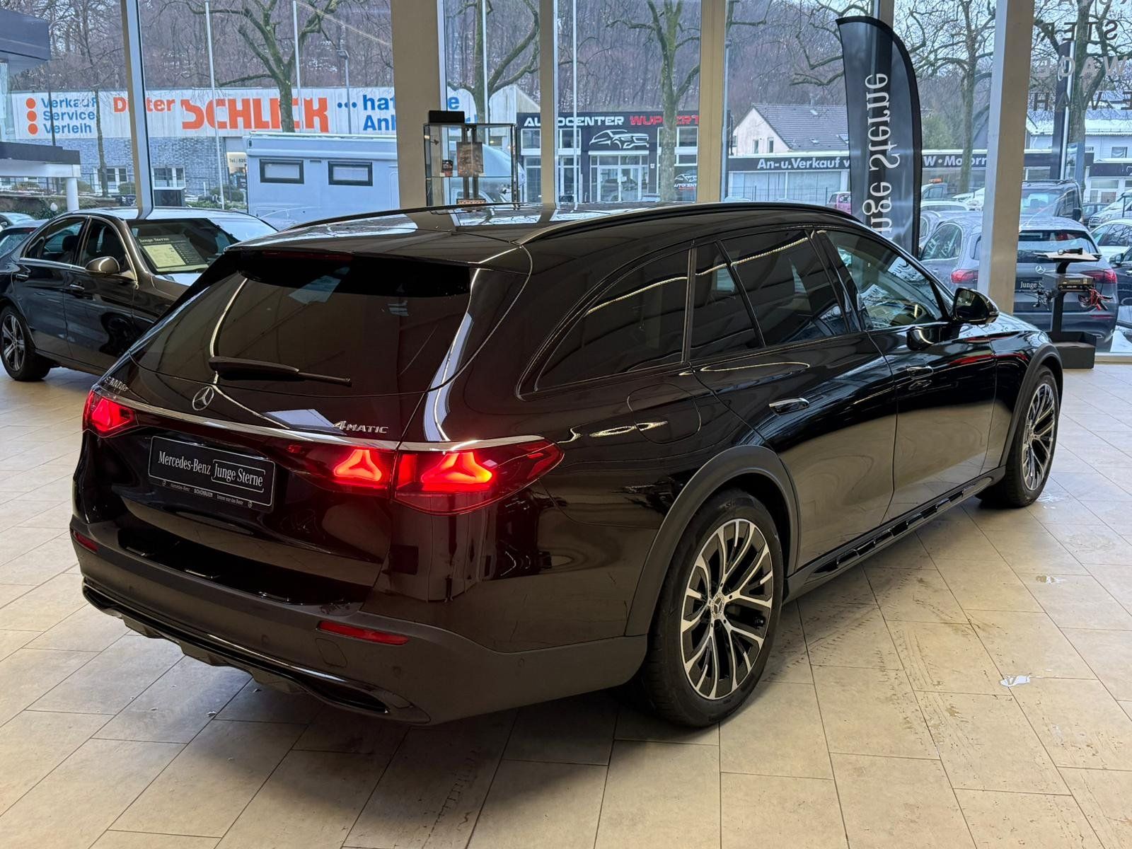 Fahrzeugabbildung Mercedes-Benz E 300de 4M T All-Terrain AIRMATIC+DISTR+AHK+360°