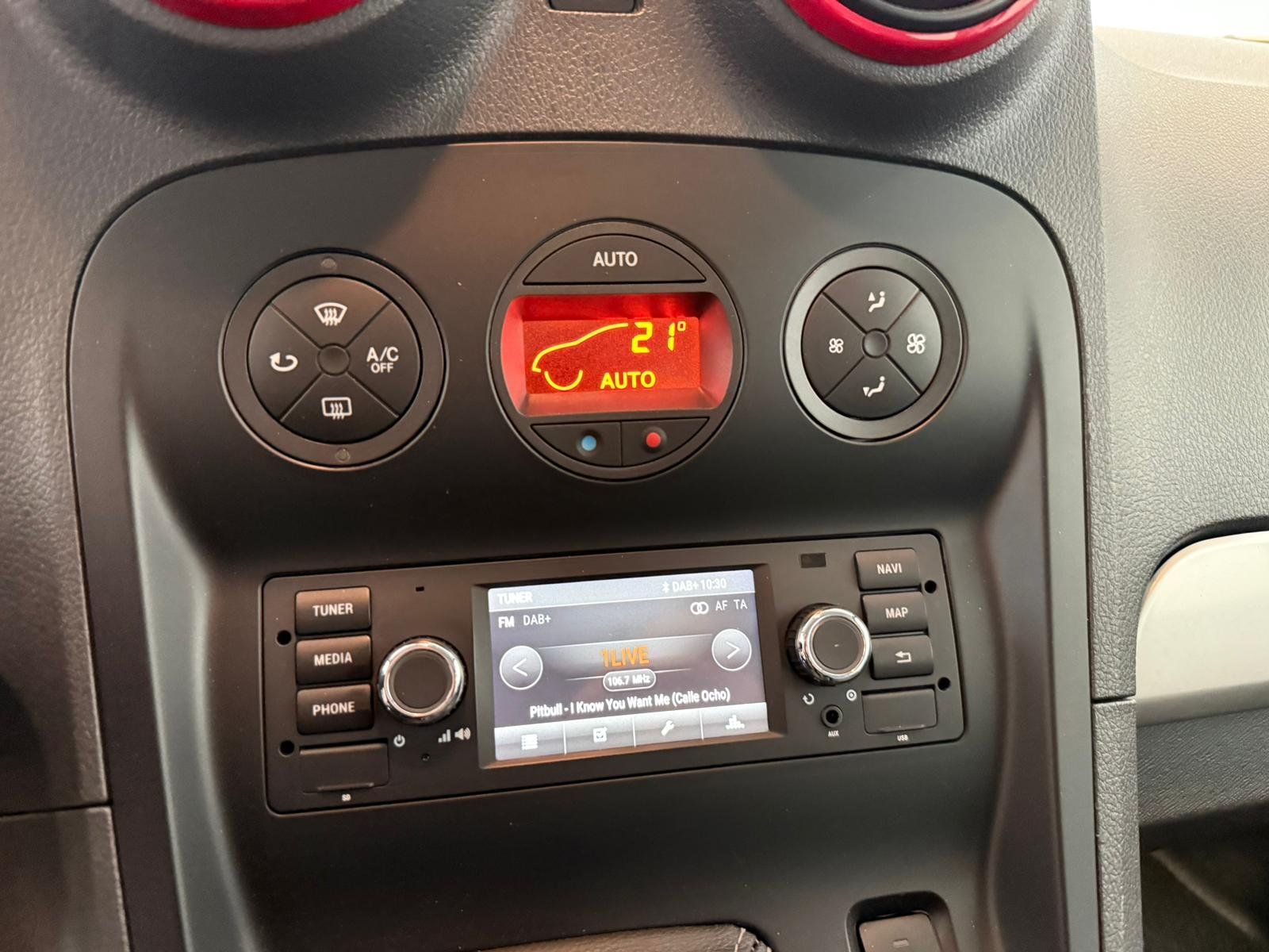 Fahrzeugabbildung Mercedes-Benz Citan 111 CDI Kasten Lang KAMERA+AHK+NAVI+EDW