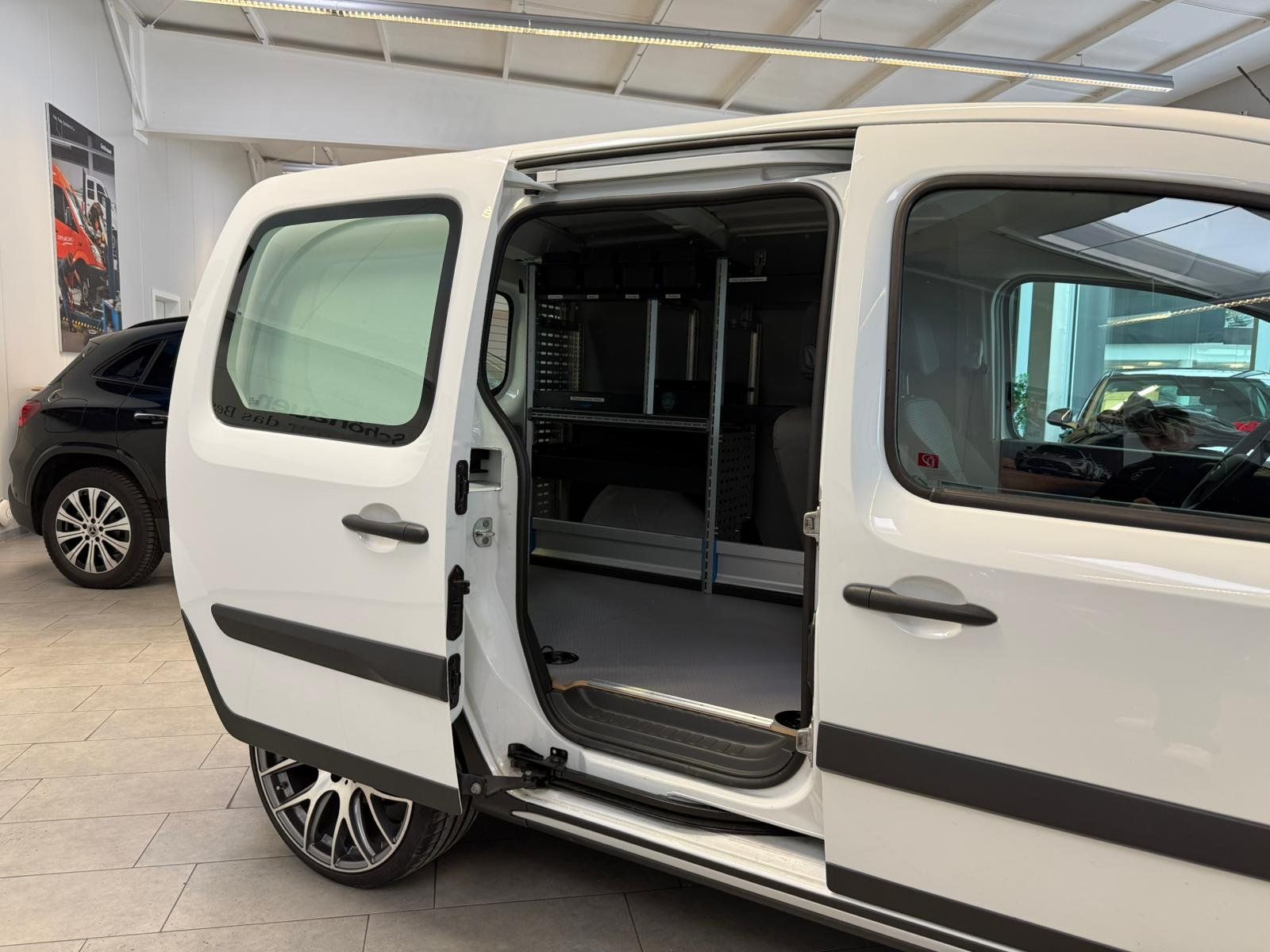 Fahrzeugabbildung Mercedes-Benz Citan 111 CDI Kasten Lang KAMERA+AHK+NAVI+EDW
