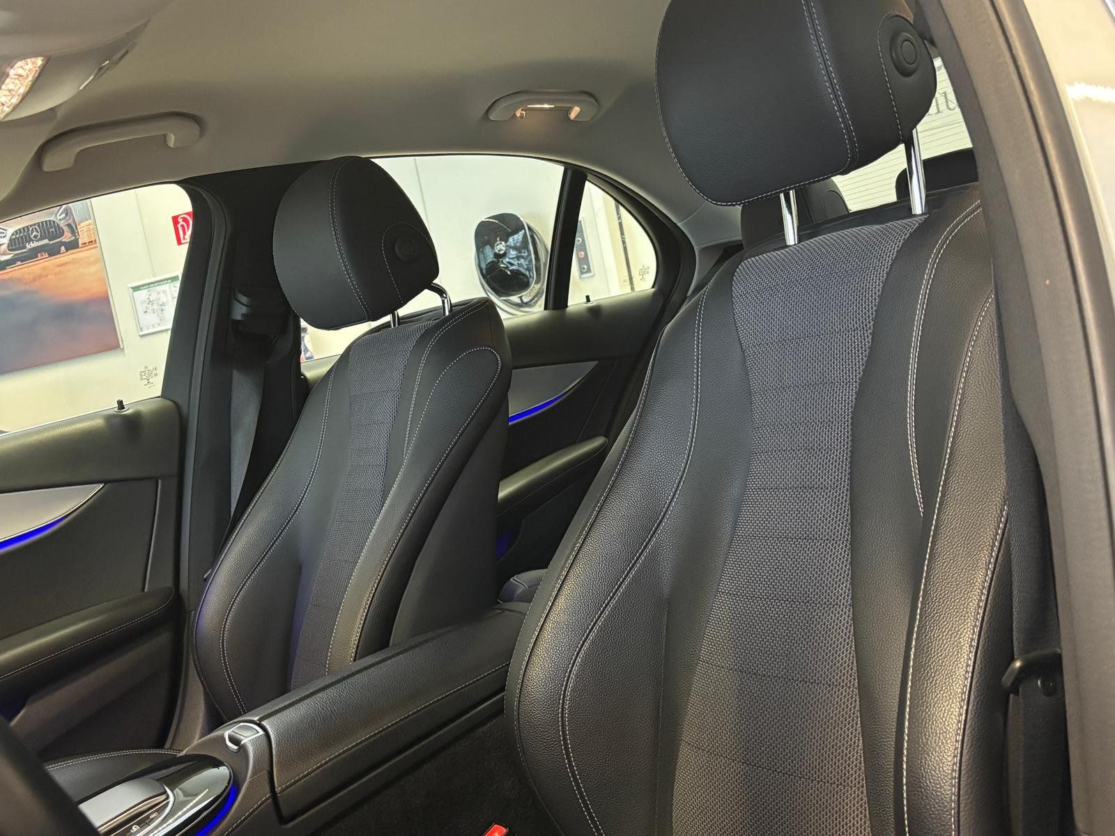 Fahrzeugabbildung Mercedes-Benz E 220 d 4M Exclusive DISTR+KAMERA+LED+CARPLAY