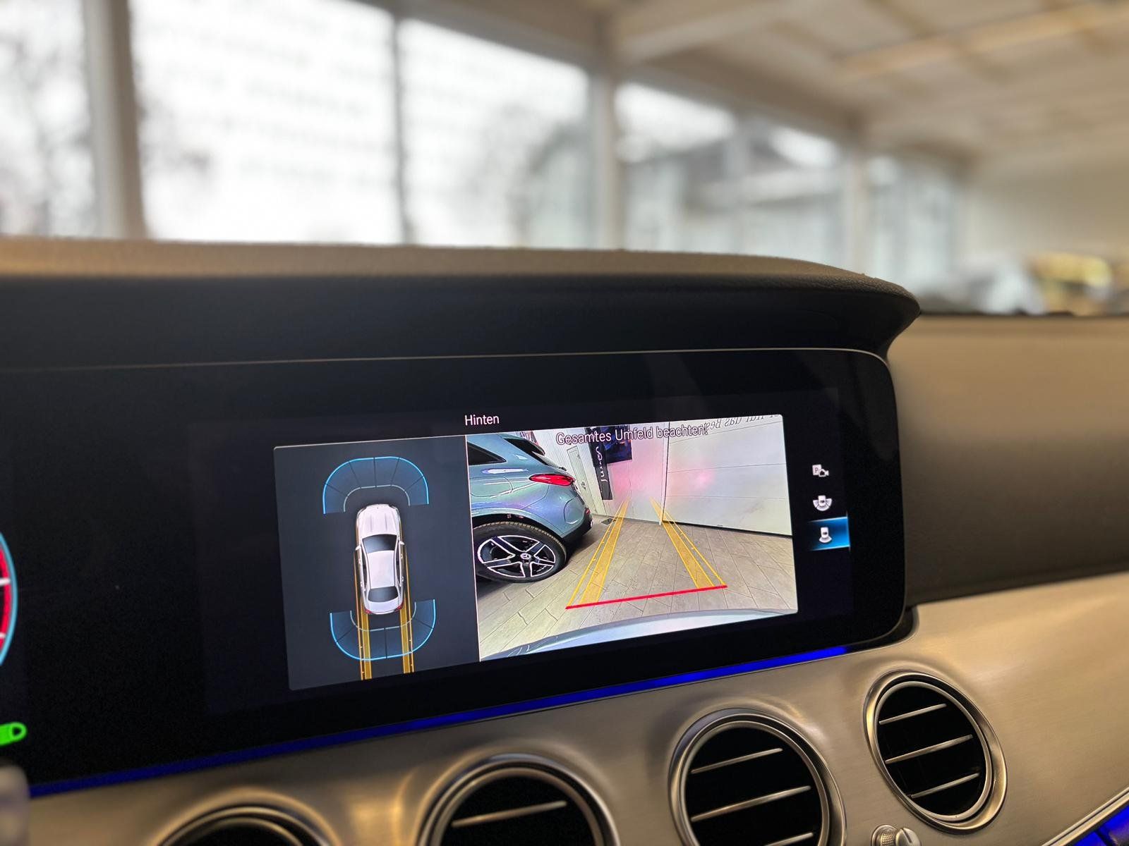 Fahrzeugabbildung Mercedes-Benz E 220 d 4M Exclusive DISTR+KAMERA+LED+CARPLAY