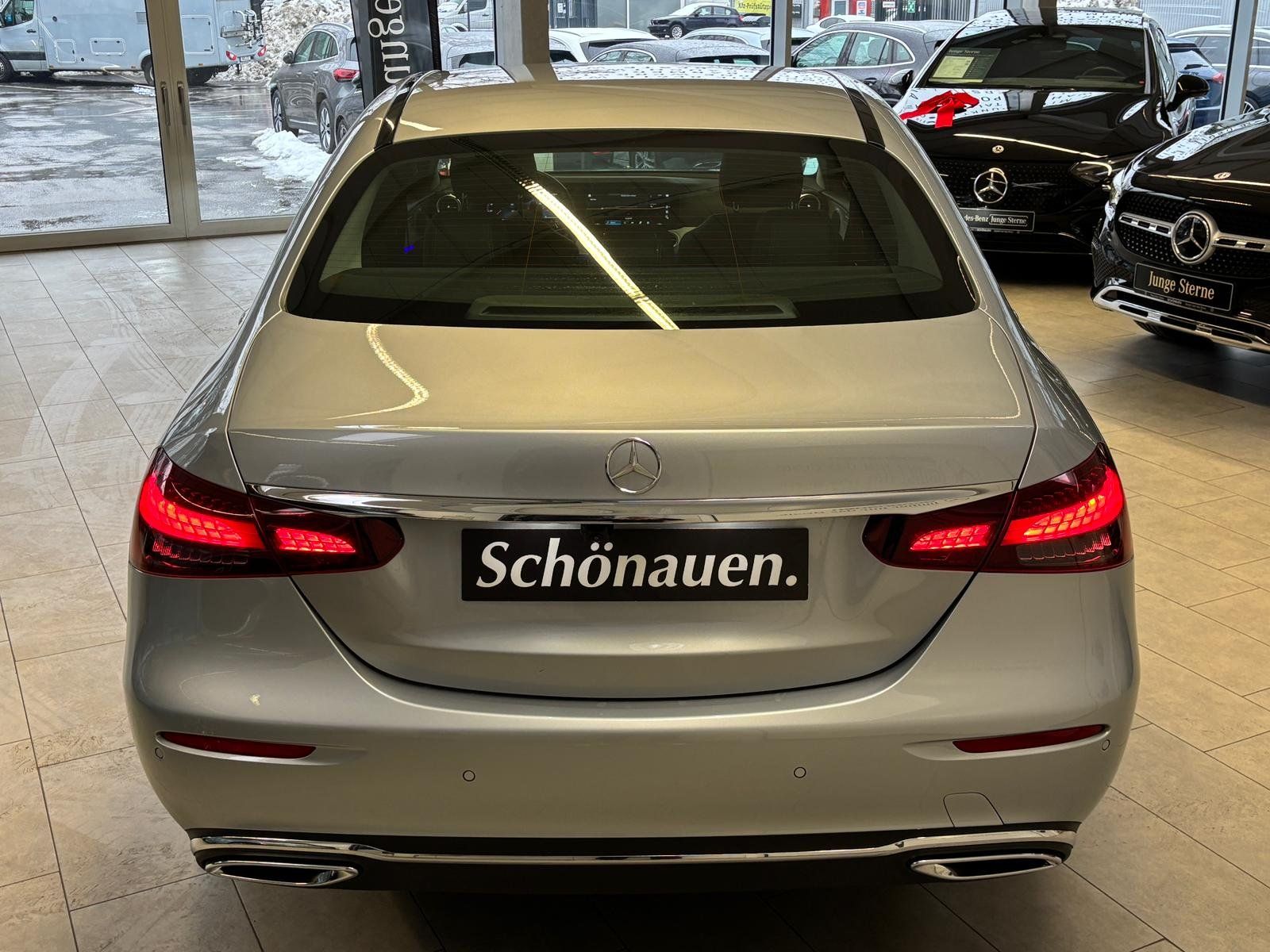 Fahrzeugabbildung Mercedes-Benz E 220 d 4M Exclusive DISTR+KAMERA+LED+CARPLAY