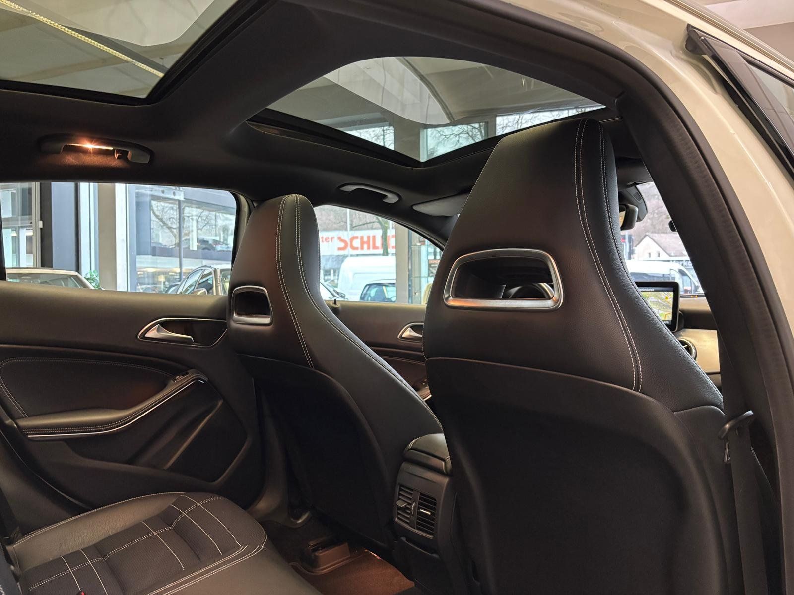 Fahrzeugabbildung Mercedes-Benz GLA 180 Urban PANO+KAMERA+BIXENON+NAVI+THERMO