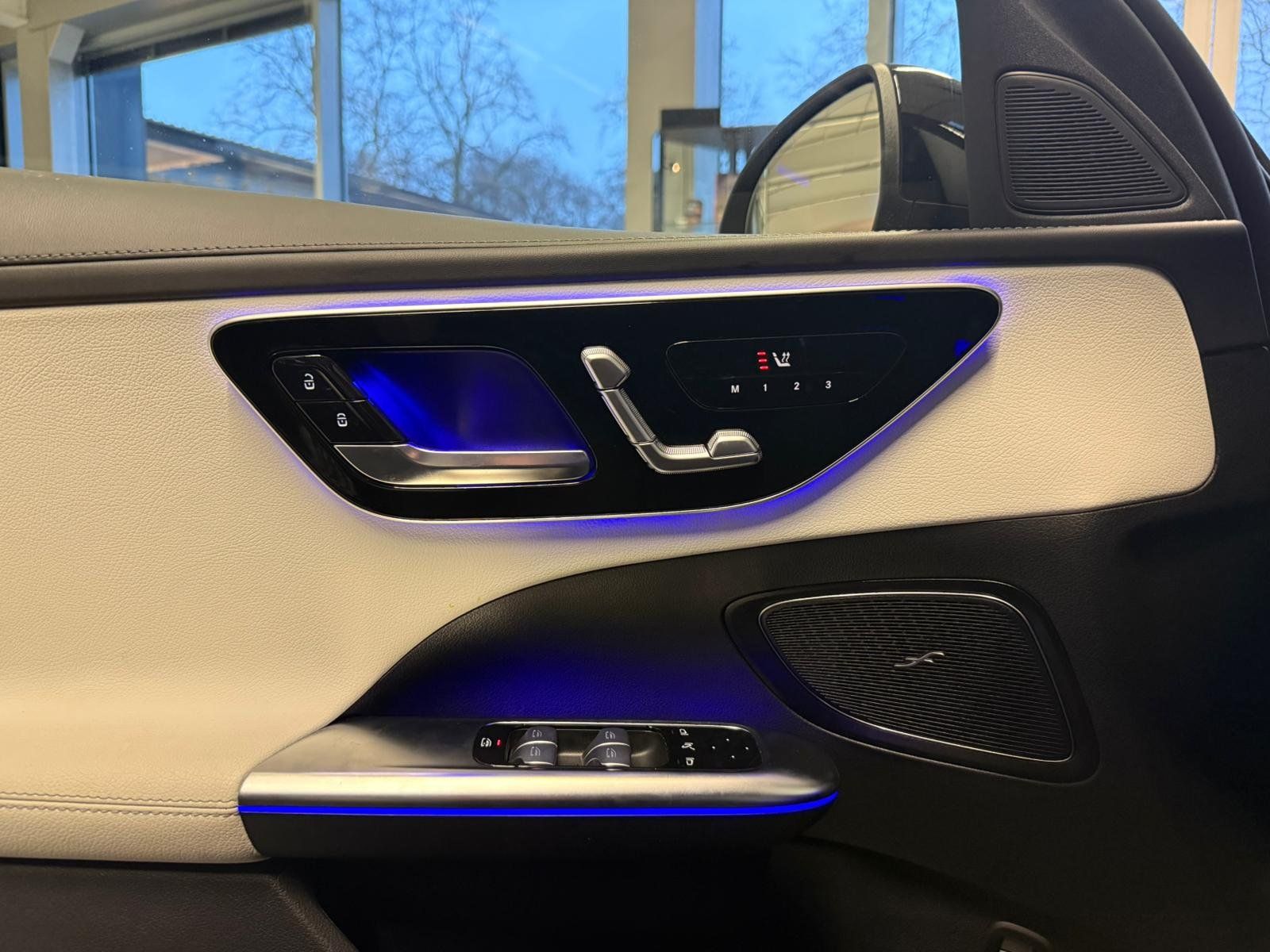 Fahrzeugabbildung Mercedes-Benz C 200 d T AMG+STDHZ+DISTR+AHK+MEMORY+NIGHT+360°