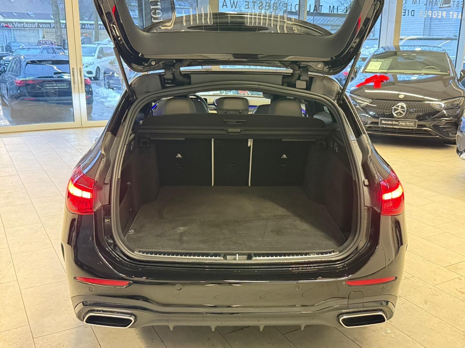 Fahrzeugabbildung Mercedes-Benz C 200 d T AMG+STDHZ+DISTR+AHK+MEMORY+NIGHT+360°