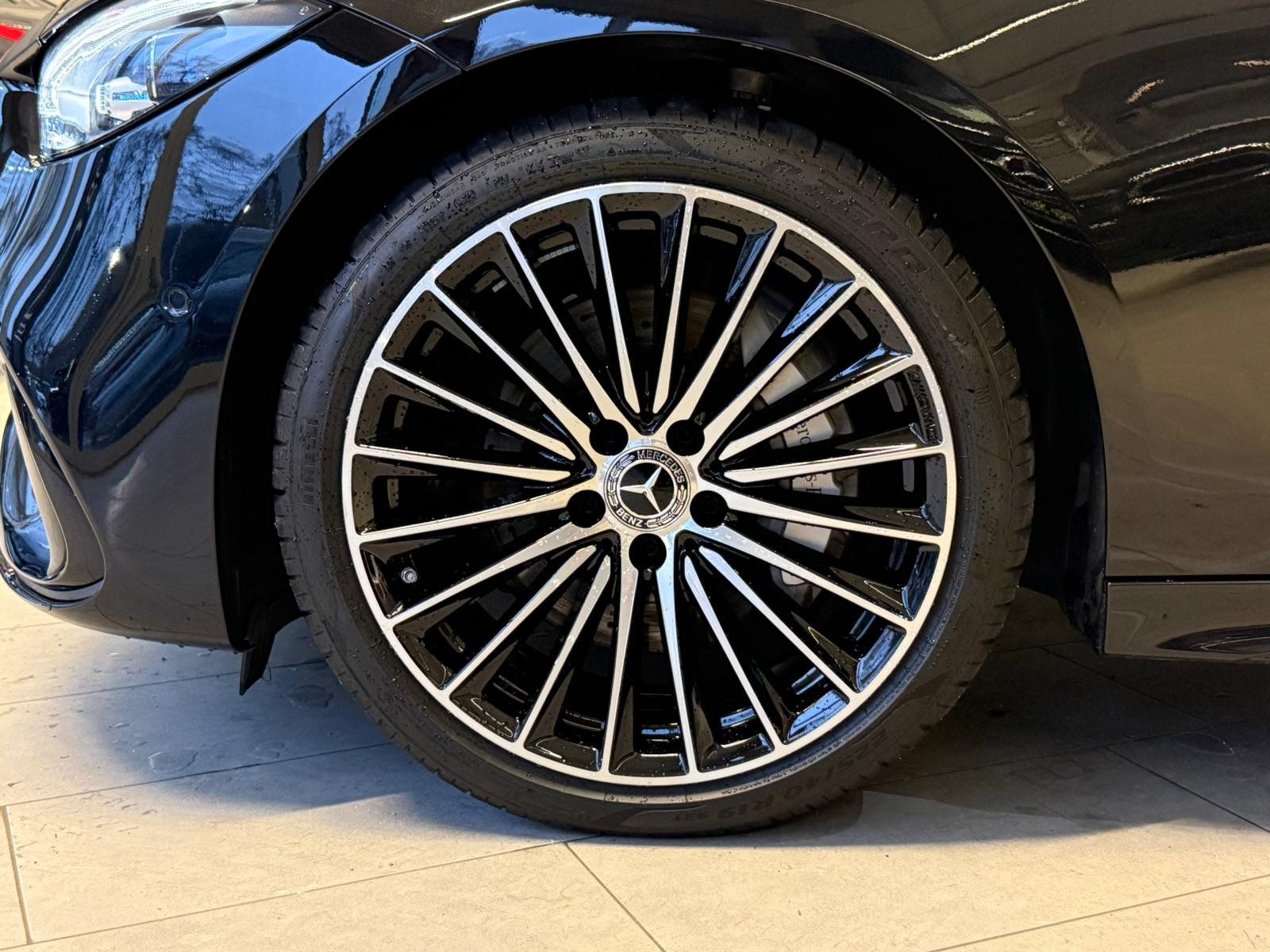 Fahrzeugabbildung Mercedes-Benz C 200 d T AMG+STDHZ+DISTR+AHK+MEMORY+NIGHT+360°