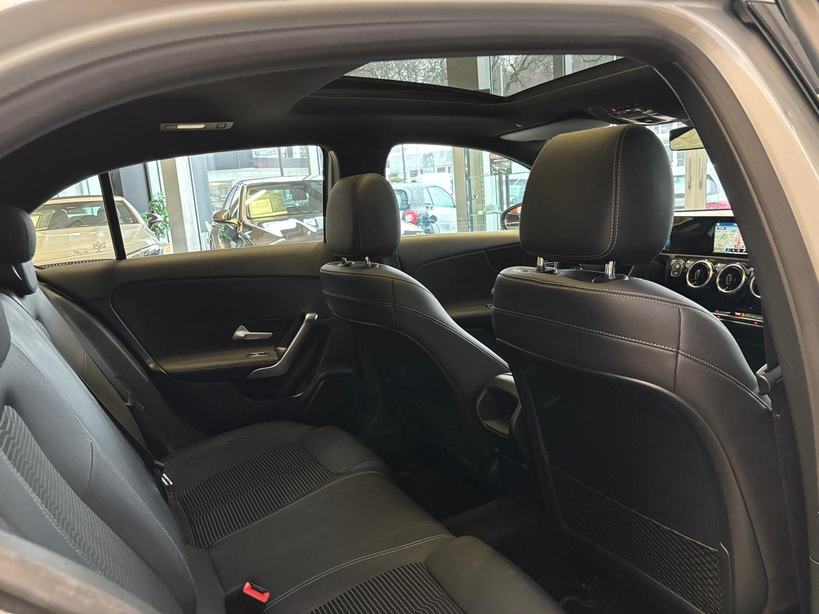 Fahrzeugabbildung Mercedes-Benz A 200 Progressive PANO+MEMORY+360°+TOTW+LED+NAVI