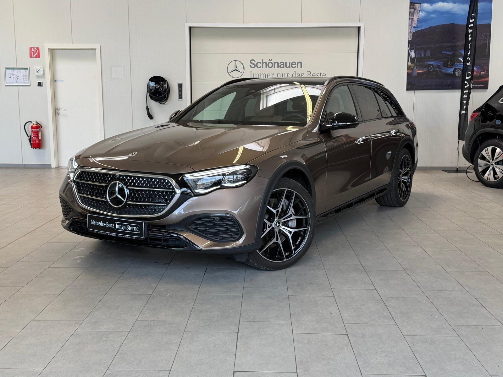 Mercedes-Benz E 450d 4M All-Terrain NAPPA+AHK+PANO+HUD+DISTR.