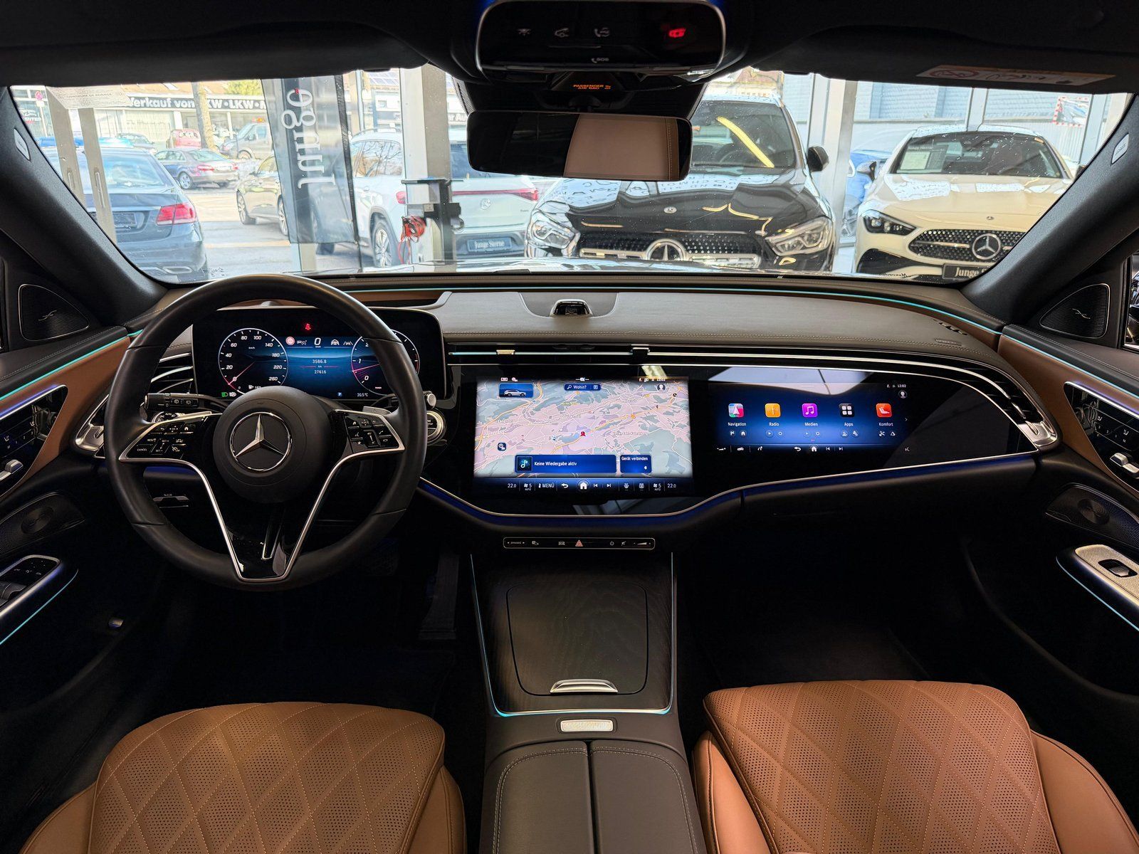 Fahrzeugabbildung Mercedes-Benz E 450d 4M All-Terrain NAPPA+AHK+PANO+HUD+DISTR.