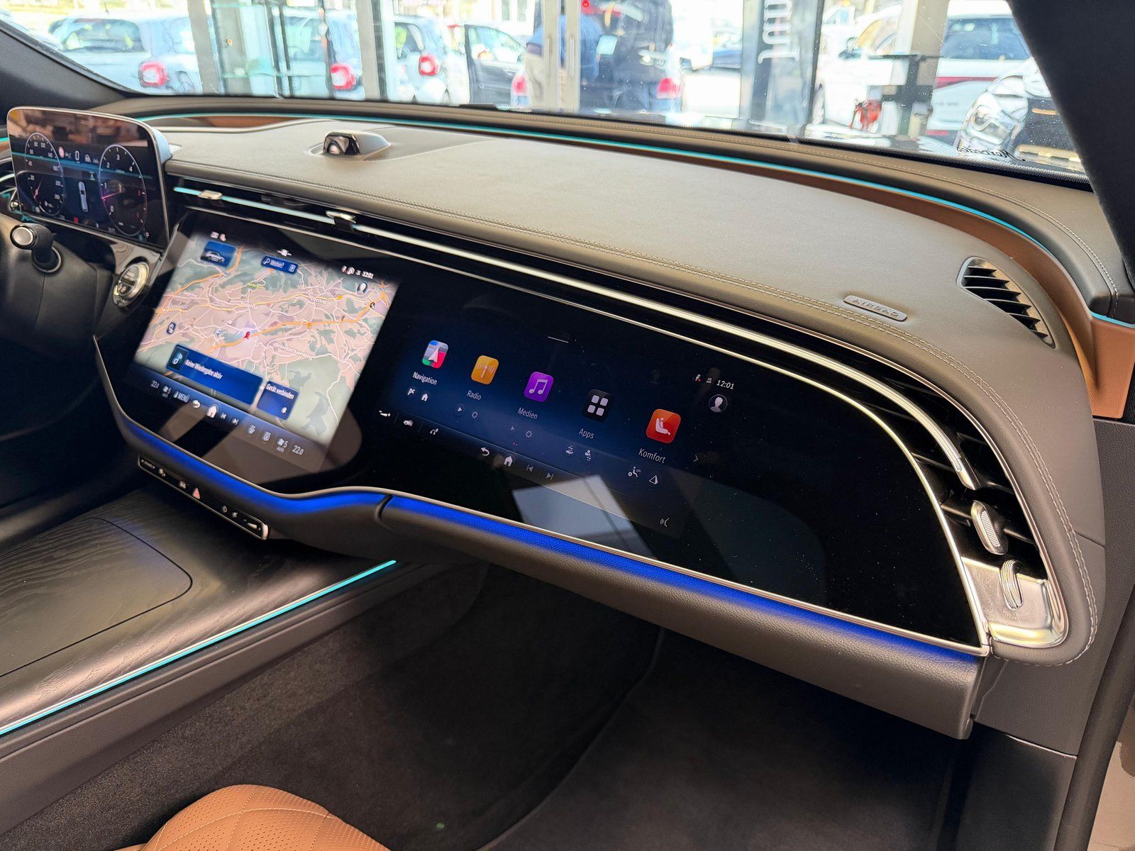 Fahrzeugabbildung Mercedes-Benz E 450d 4M All-Terrain NAPPA+AHK+PANO+HUD+DISTR.