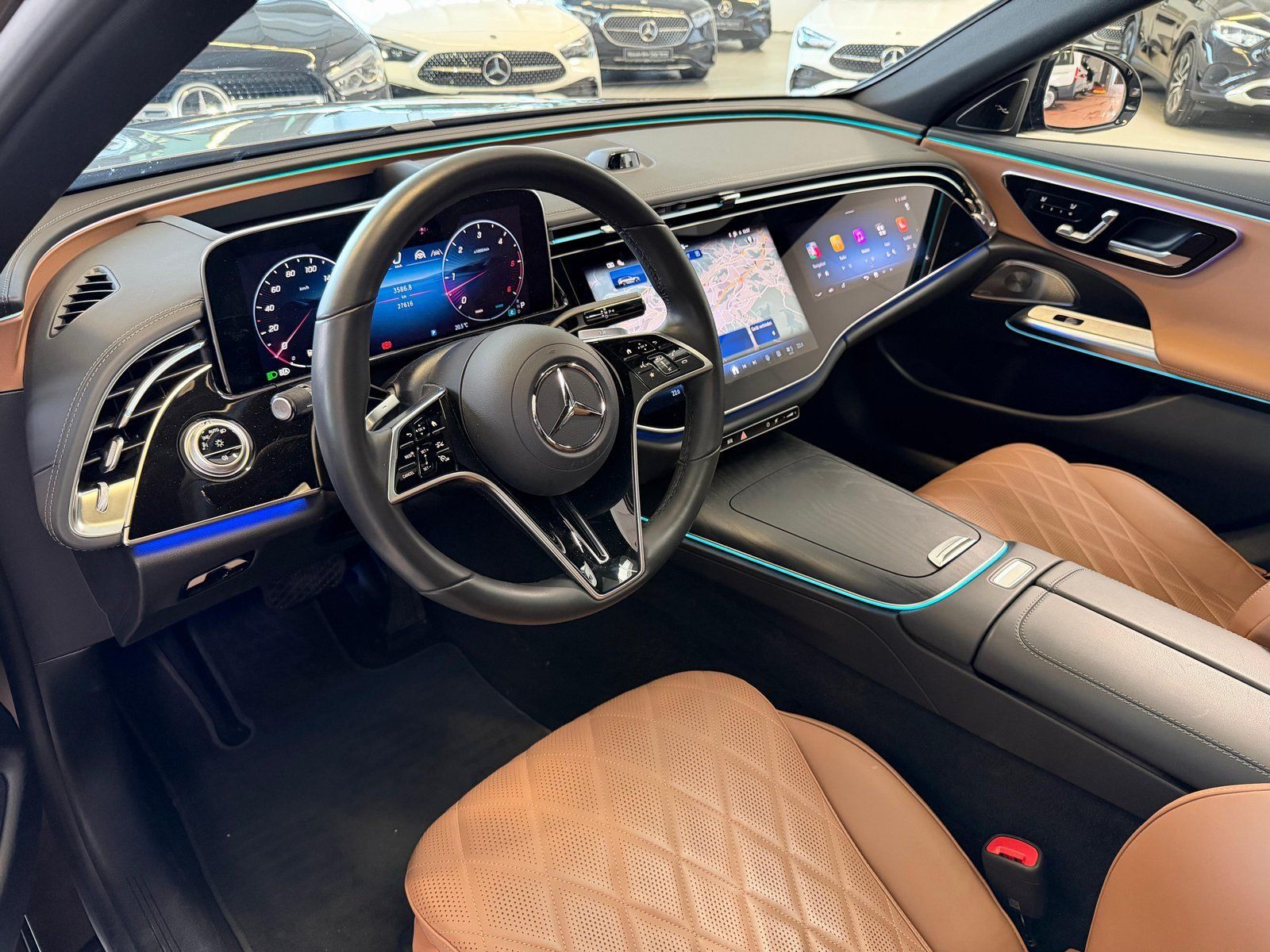 Fahrzeugabbildung Mercedes-Benz E 450d 4M All-Terrain NAPPA+AHK+PANO+HUD+DISTR.