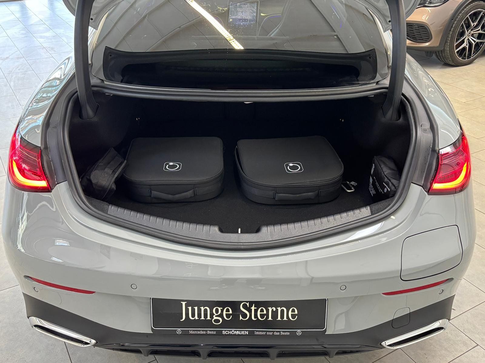 Fahrzeugabbildung Mercedes-Benz CLE 300e AMG BURMES+PANO+HUD+MEMO+360°+NIGHT