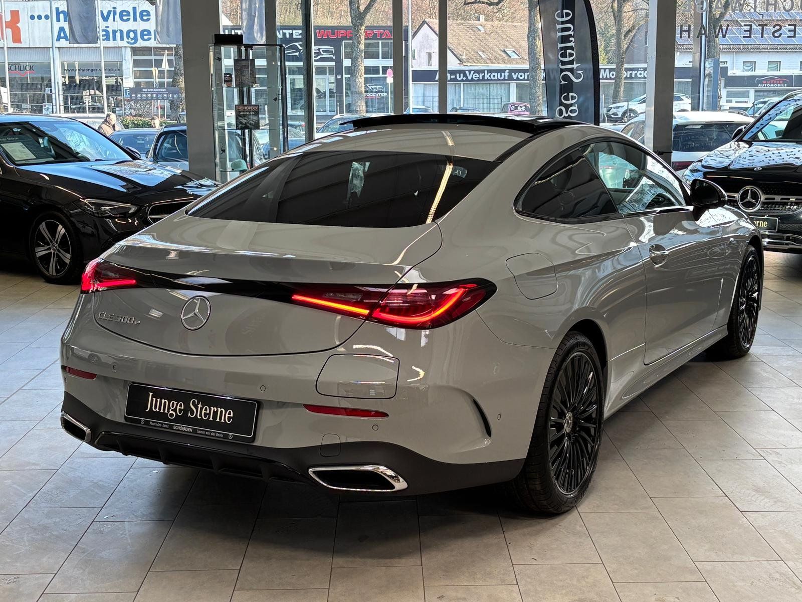 Fahrzeugabbildung Mercedes-Benz CLE 300e AMG BURMES+PANO+HUD+MEMO+360°+NIGHT