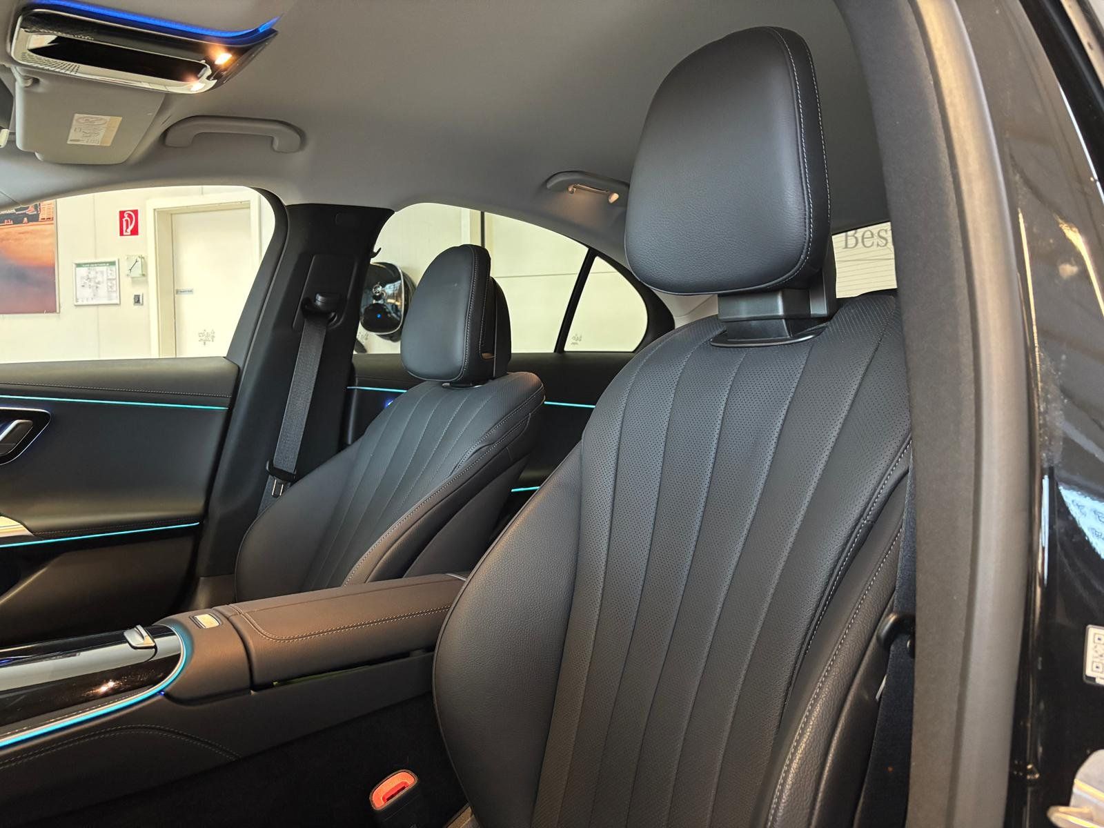 Fahrzeugabbildung Mercedes-Benz E 300de EXCLUSIVE PREMIUM+SUPERSCR.+BURMESTER4D