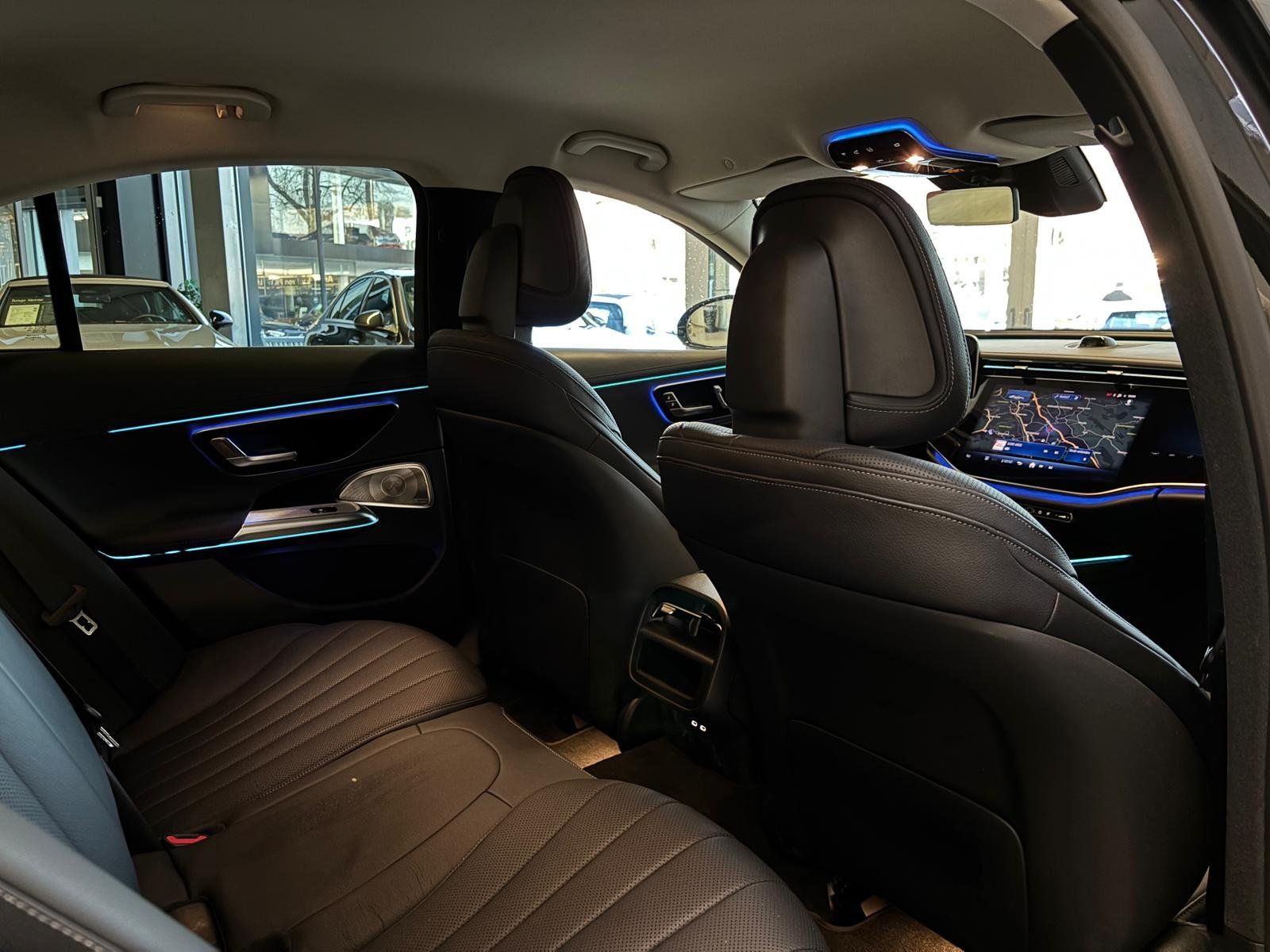 Fahrzeugabbildung Mercedes-Benz E 300de EXCLUSIVE PREMIUM+SUPERSCR.+BURMESTER4D