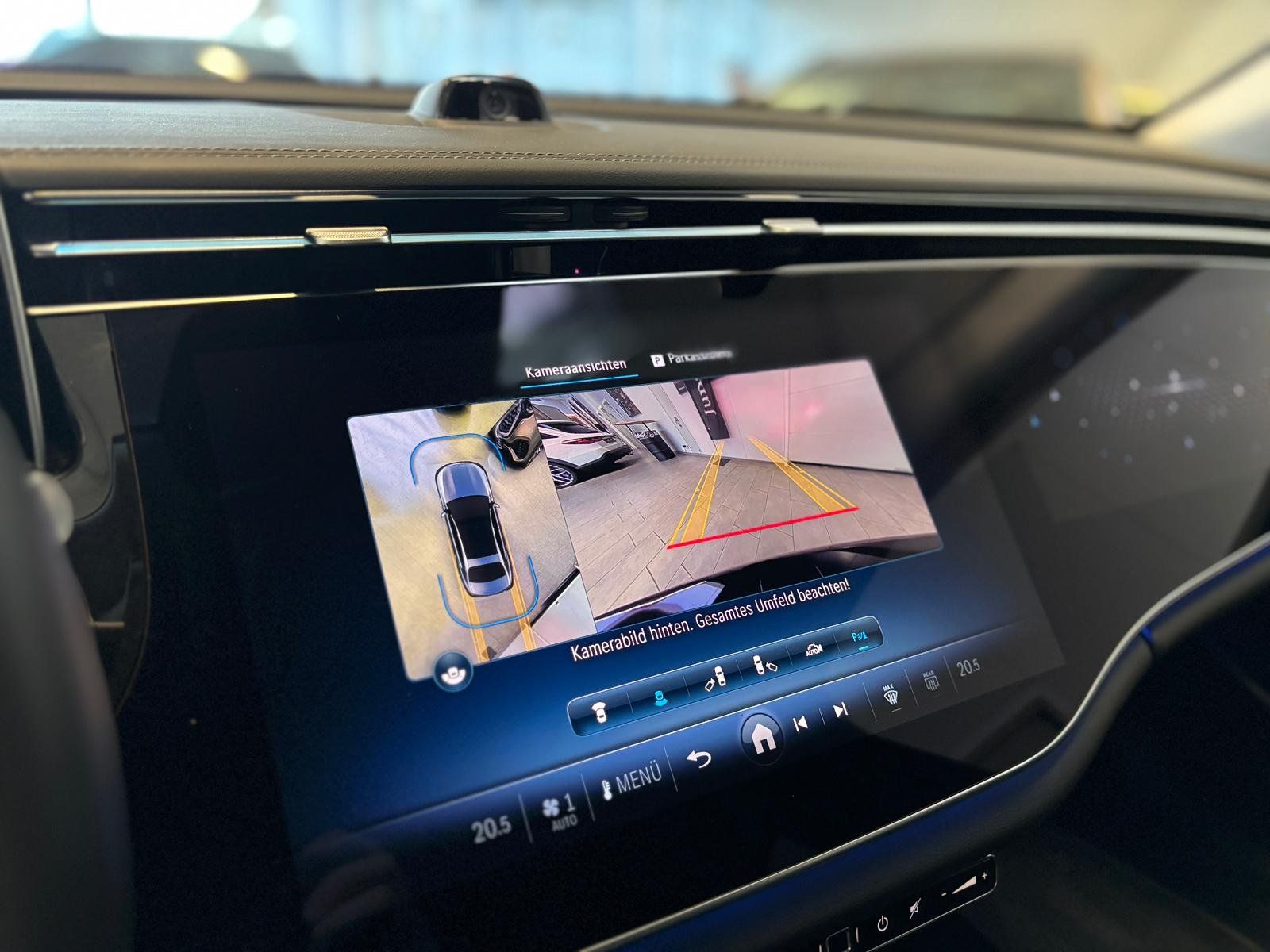 Fahrzeugabbildung Mercedes-Benz E 300de EXCLUSIVE PREMIUM+SUPERSCR.+BURMESTER4D