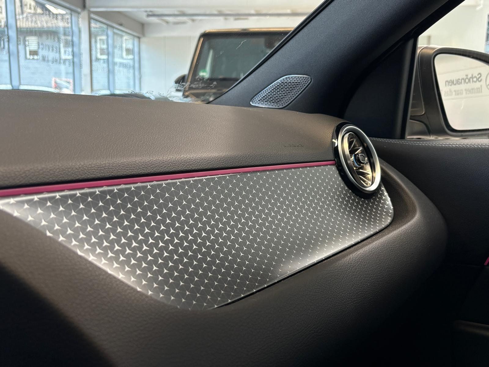 Fahrzeugabbildung Mercedes-Benz EQA 350 4M PROGRESSIVE ADVPLUS+PANO+AHK+SIDEBAGS