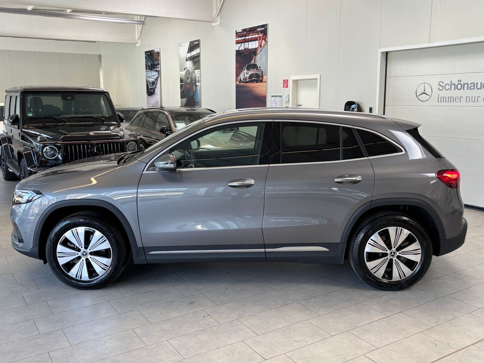 Fahrzeugabbildung Mercedes-Benz EQA 350 4M PROGRESSIVE ADVPLUS+PANO+AHK+SIDEBAGS