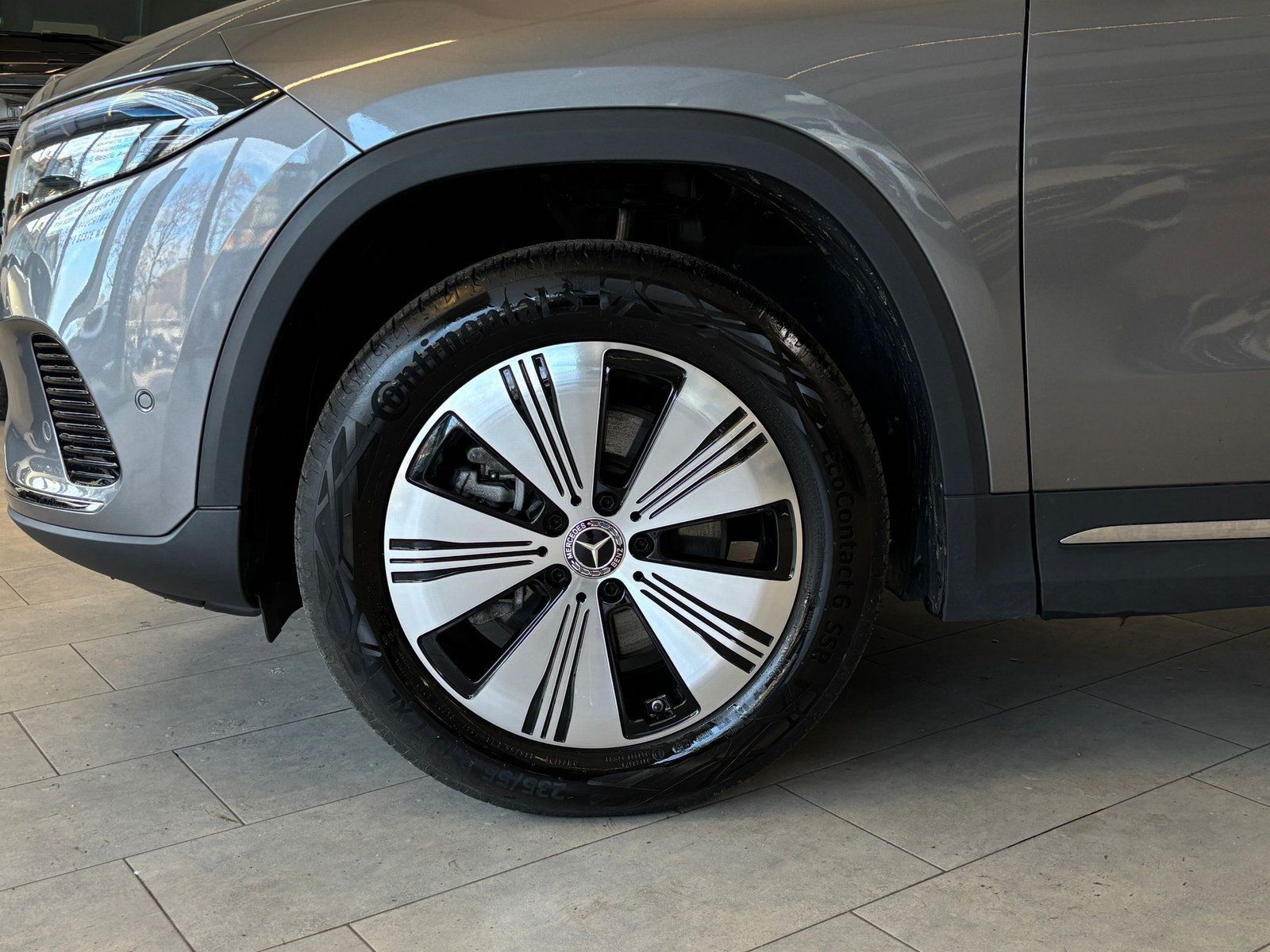 Fahrzeugabbildung Mercedes-Benz EQA 350 4M PROGRESSIVE ADVPLUS+PANO+AHK+SIDEBAGS