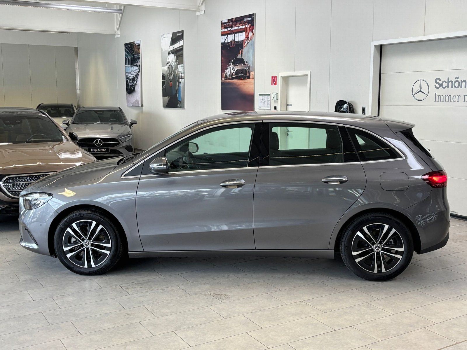 Fahrzeugabbildung Mercedes-Benz B 200 Progressive Line Advanced Plus+Keyless