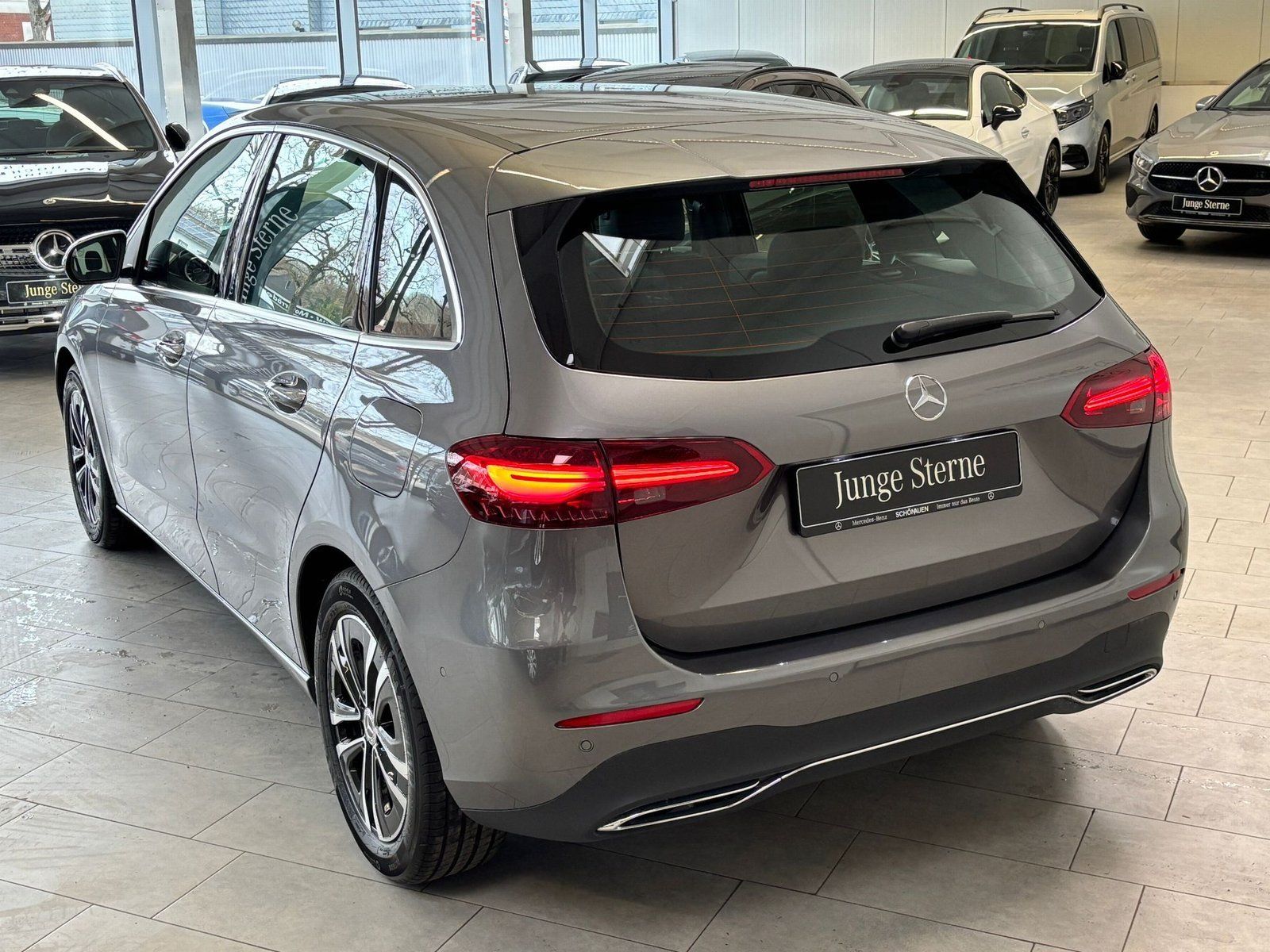 Fahrzeugabbildung Mercedes-Benz B 200 Progressive Line Advanced Plus+Keyless