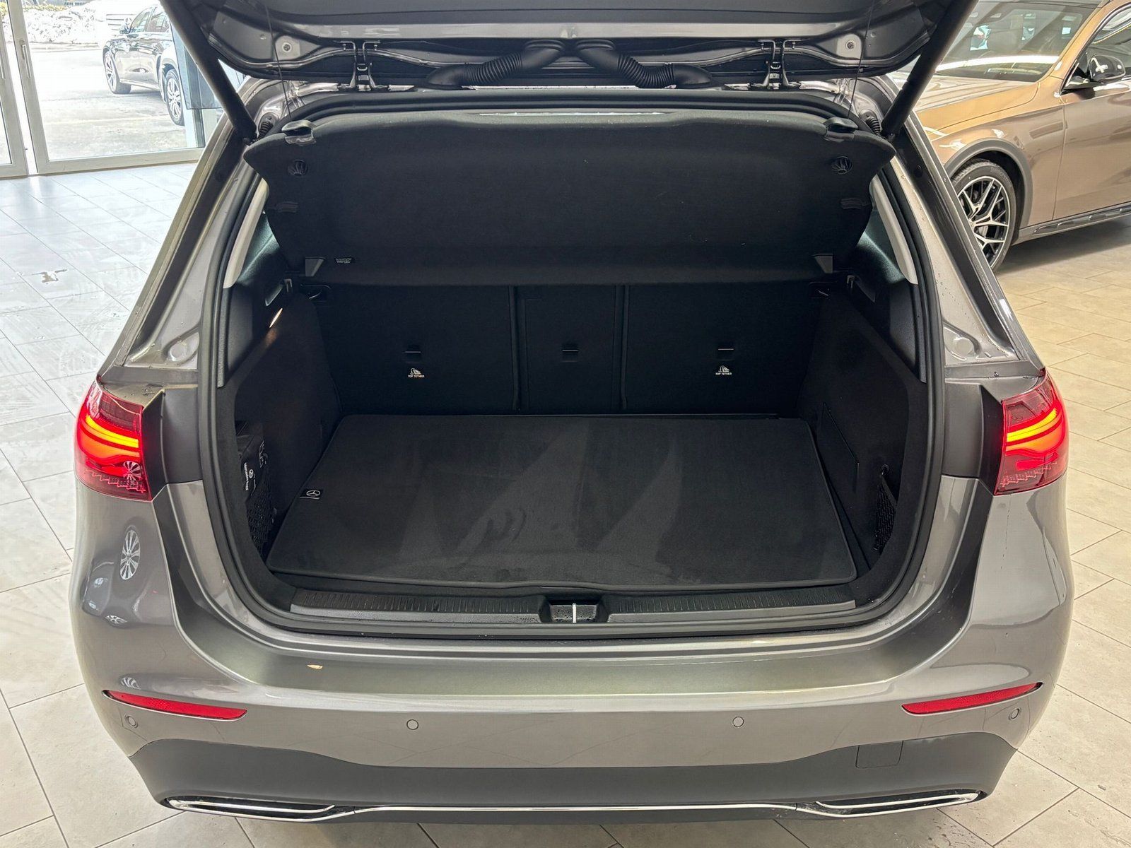 Fahrzeugabbildung Mercedes-Benz B 200 Progressive Line Advanced Plus+Keyless