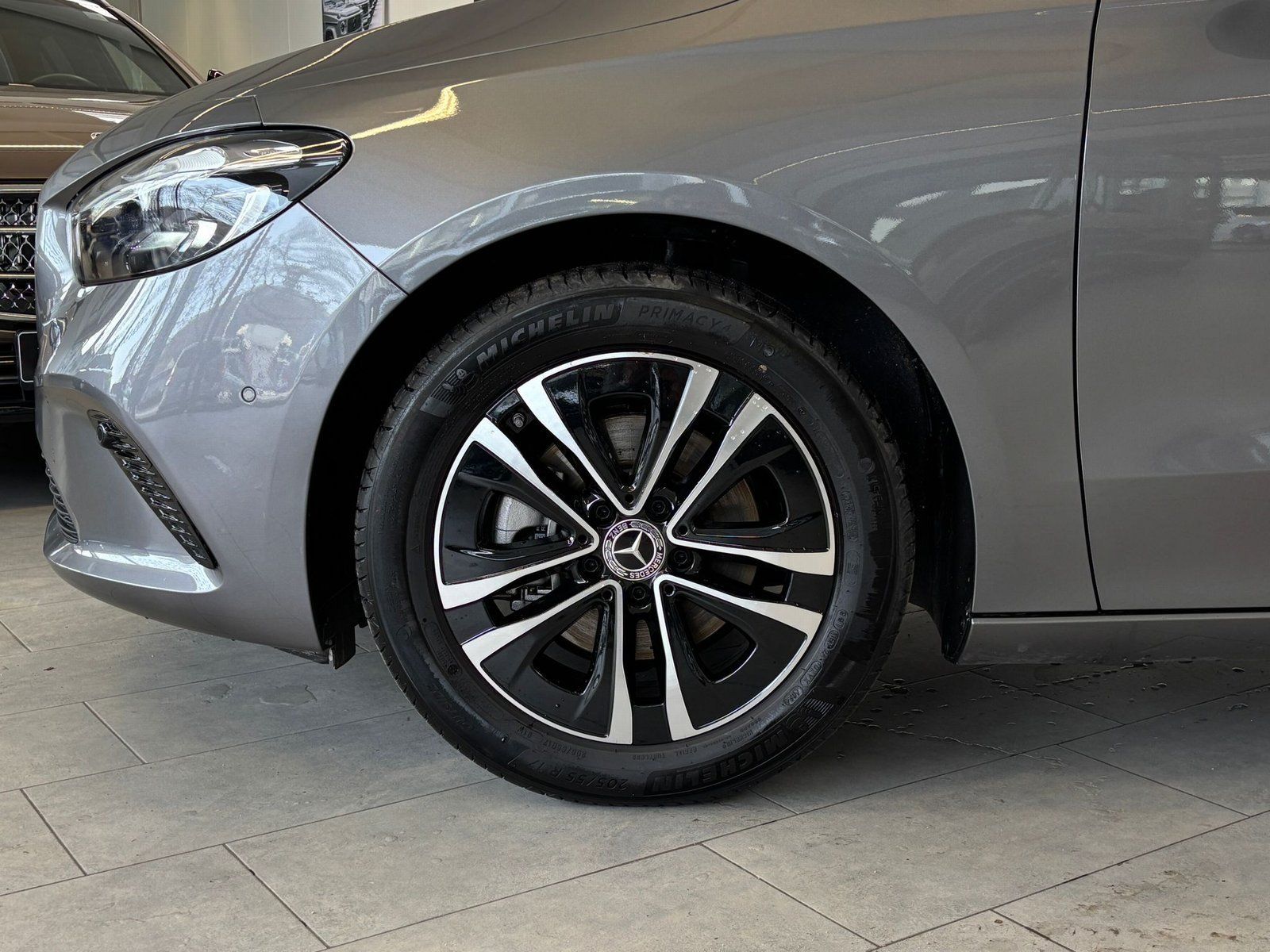 Fahrzeugabbildung Mercedes-Benz B 200 Progressive Line Advanced Plus+Keyless