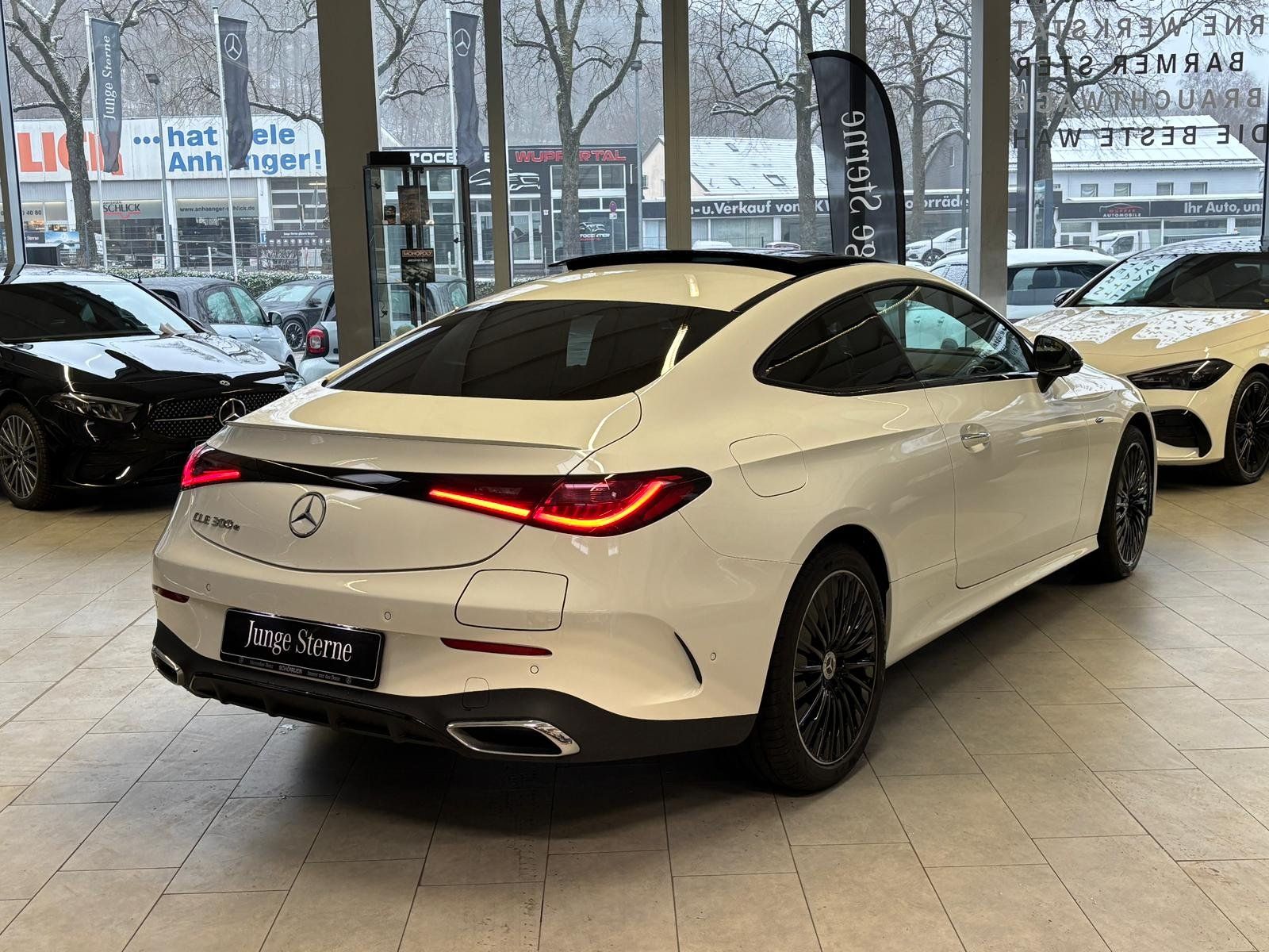 Fahrzeugabbildung Mercedes-Benz CLE 300e AMG+PANO+BURMES+DISTR+NIGHT+MEMORY+360°