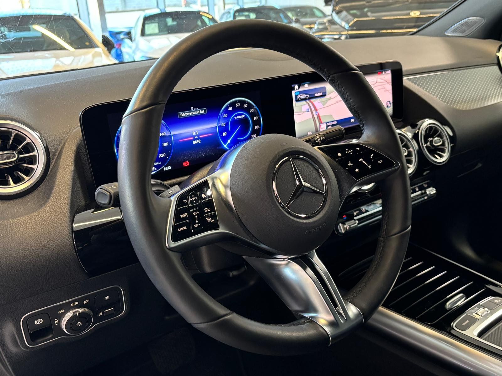 Fahrzeugabbildung Mercedes-Benz EQA 250 Progressive TOTW+360°+CARPL+LED+AMBIENTE