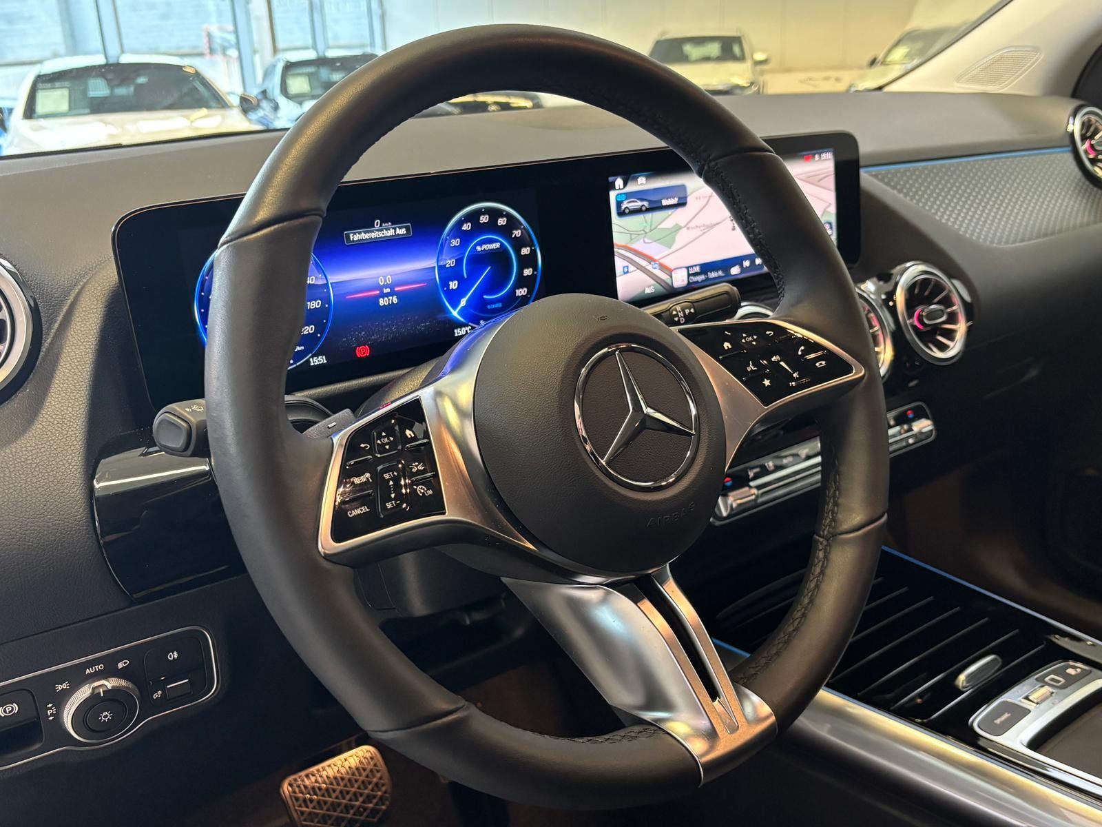 Fahrzeugabbildung Mercedes-Benz EQA 350 4M Progressive KAMERA+TOTW+KEYLESS+LED