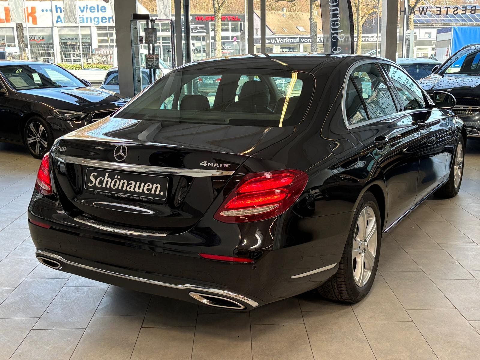 Fahrzeugabbildung Mercedes-Benz E 200 4M Avantgarde KAMERA+LED+AMBIENTE+NAVI