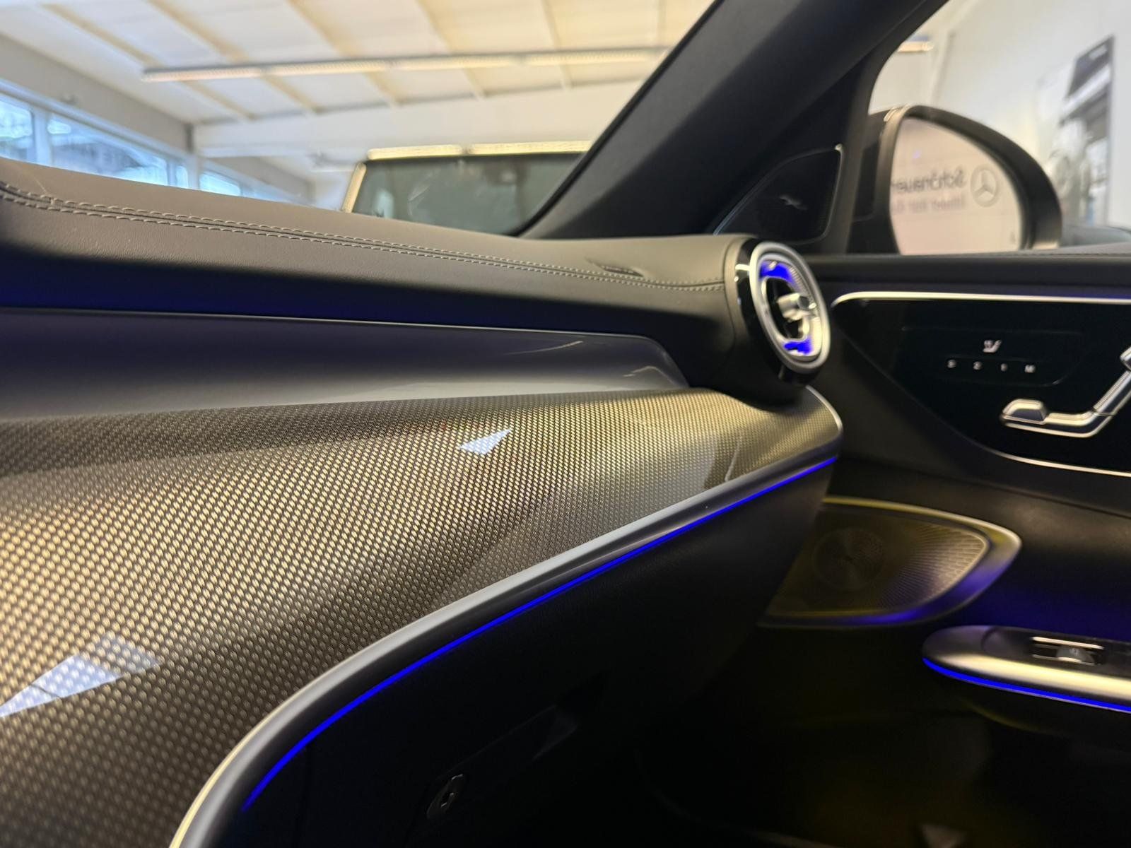 Fahrzeugabbildung Mercedes-Benz C 200 T AMG BURMESTER+STDHZ+KEYLESS+NIGHT+WINTER