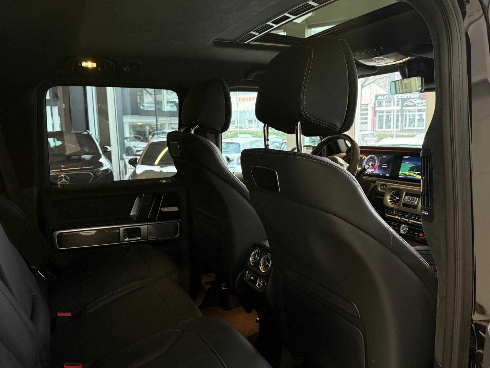 Fahrzeugabbildung Mercedes-Benz AMG G 63 SUPERIOR+NIGHTI+II+STDHZ+DRIVERSPACK