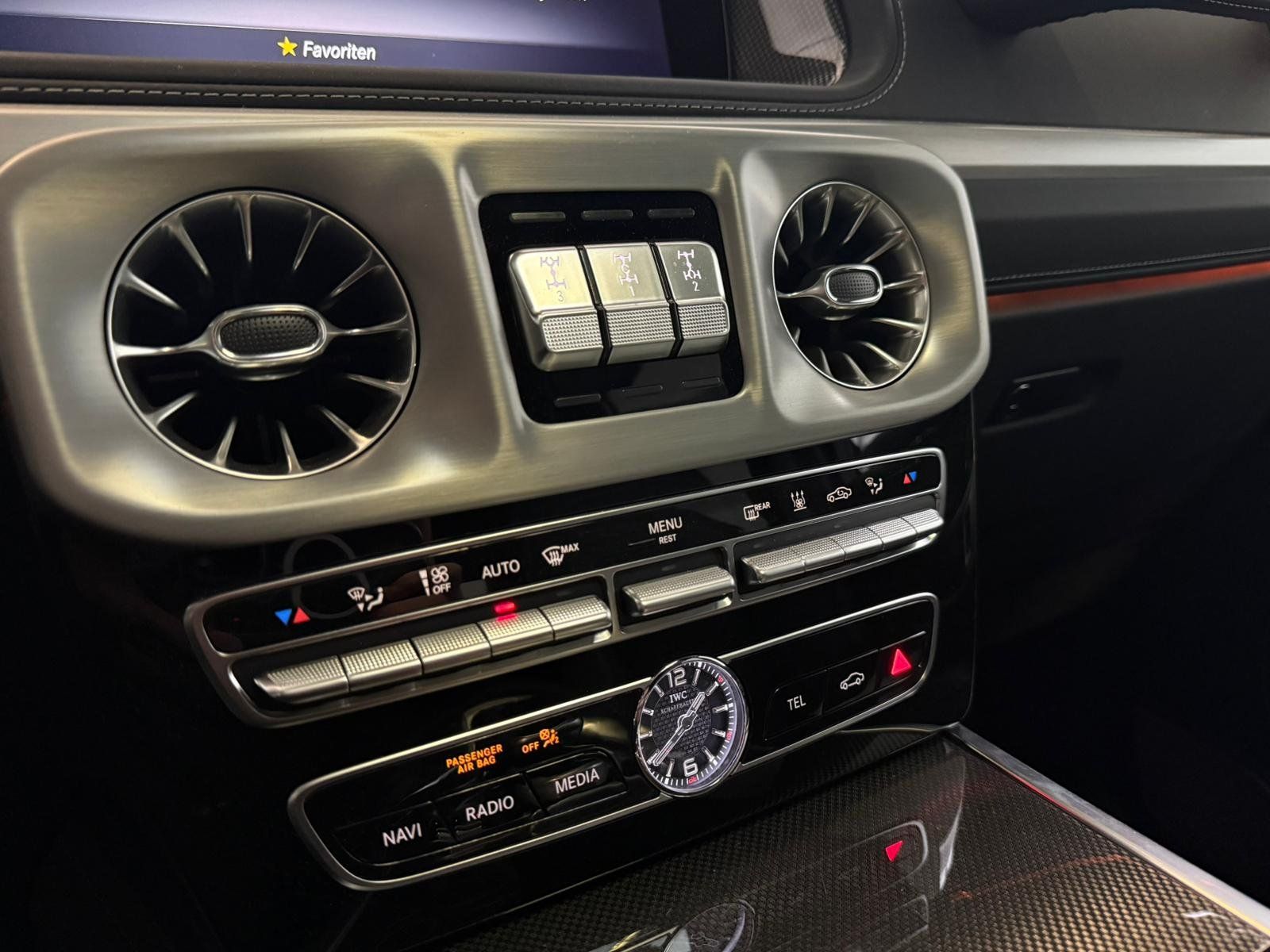 Fahrzeugabbildung Mercedes-Benz AMG G 63 SUPERIOR+NIGHTI+II+STDHZ+DRIVERSPACK