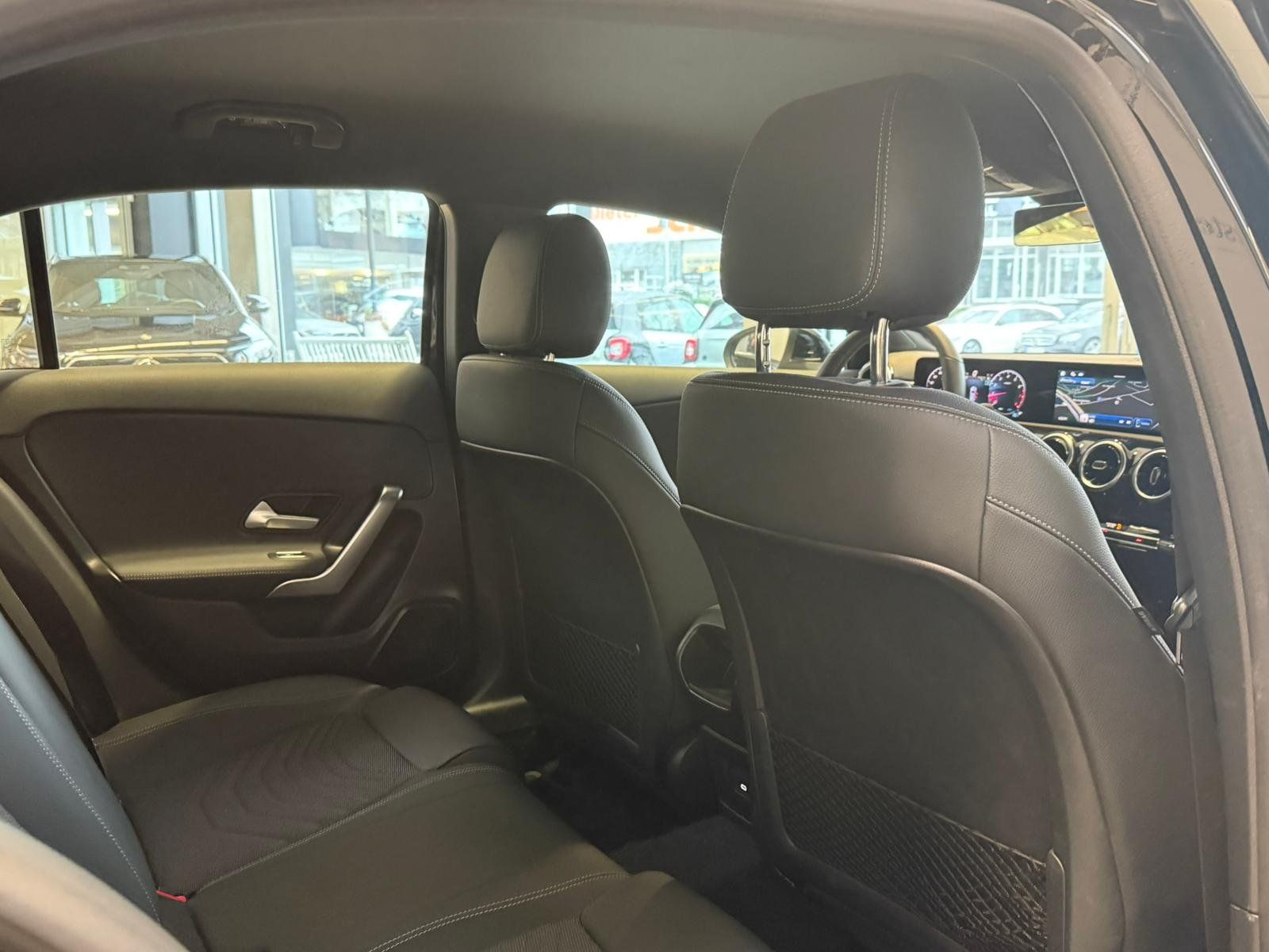 Fahrzeugabbildung Mercedes-Benz A 180 PROGRESSIVE ADV. VOLLDIGI+CARPLAY+VZ-ASSI