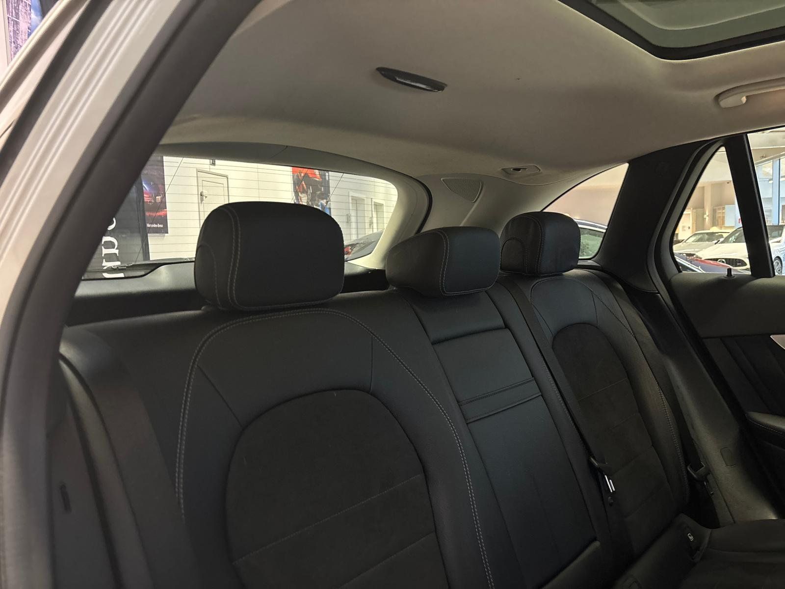 Fahrzeugabbildung Mercedes-Benz GLC 220d 4M COMAND+PANO+LED+AHK+AMG INT.+EASYPAC