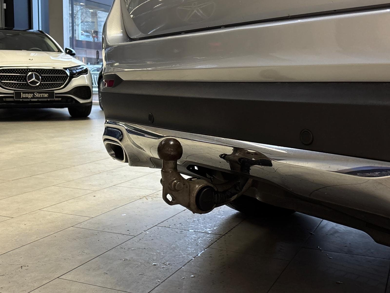 Fahrzeugabbildung Mercedes-Benz GLC 220d 4M COMAND+PANO+LED+AHK+AMG INT.+EASYPAC