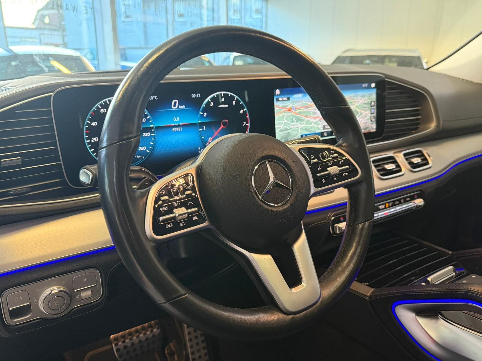 Fahrzeugabbildung Mercedes-Benz GLE 450 4M AMG DISTR+PANO+HUD+AIRMATIC+AHK+360°