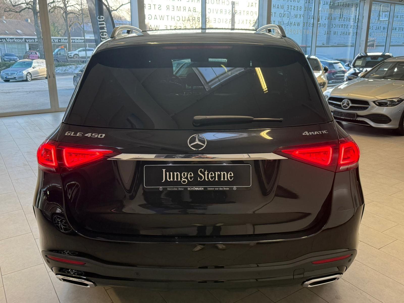 Fahrzeugabbildung Mercedes-Benz GLE 450 4M AMG DISTR+PANO+HUD+AIRMATIC+AHK+360°
