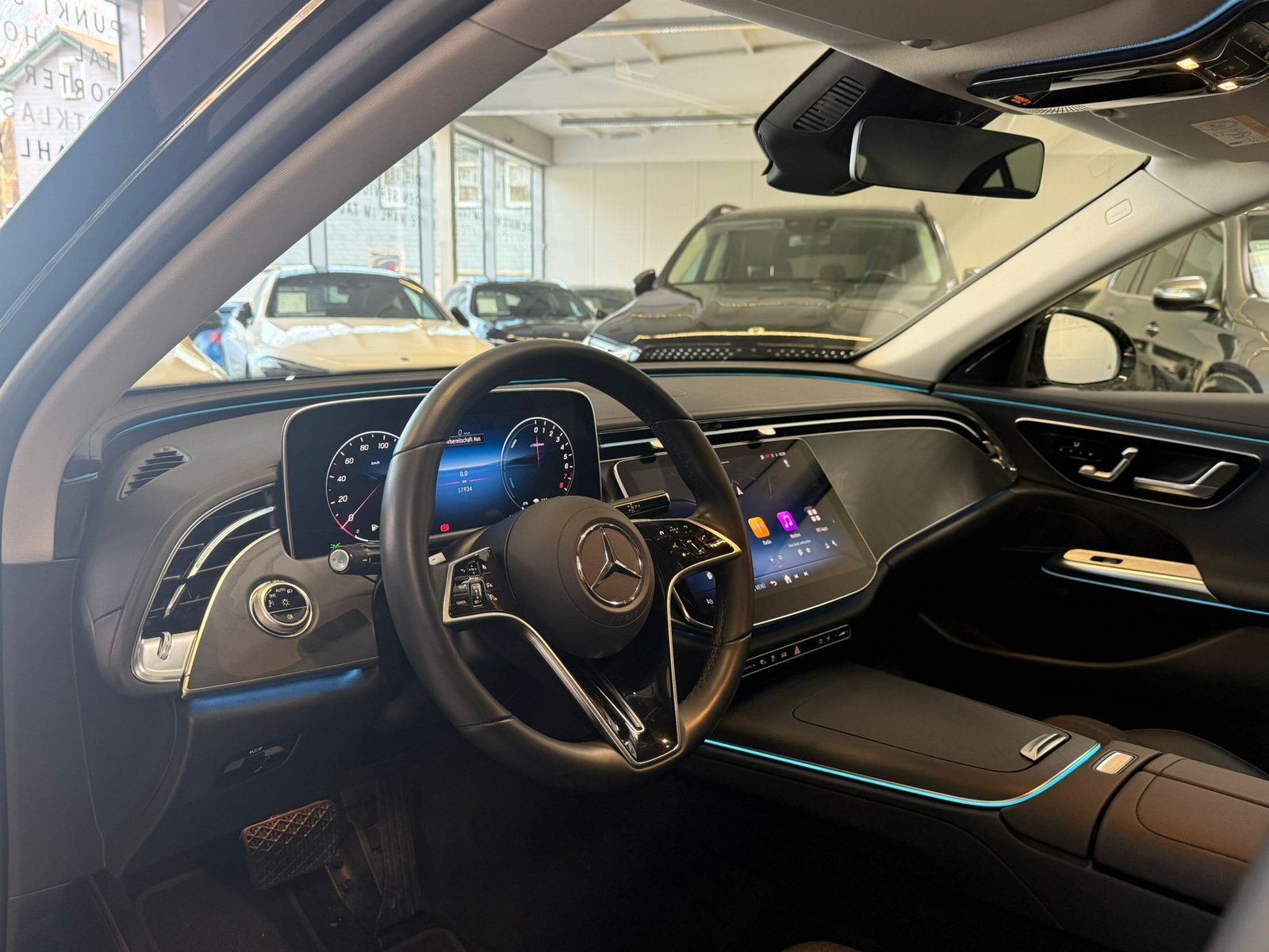 Fahrzeugabbildung Mercedes-Benz E 300e Avantgarde DISTR+MEMORY+KEYLESS+360°+TOTW