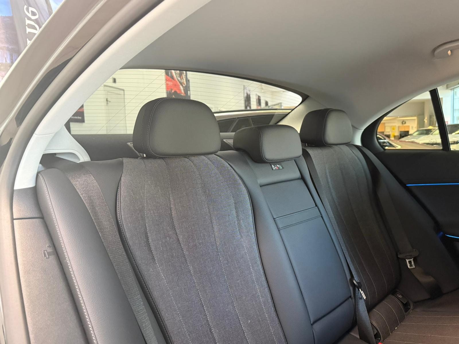 Fahrzeugabbildung Mercedes-Benz E 300e Avantgarde DISTR+MEMORY+KEYLESS+360°+TOTW