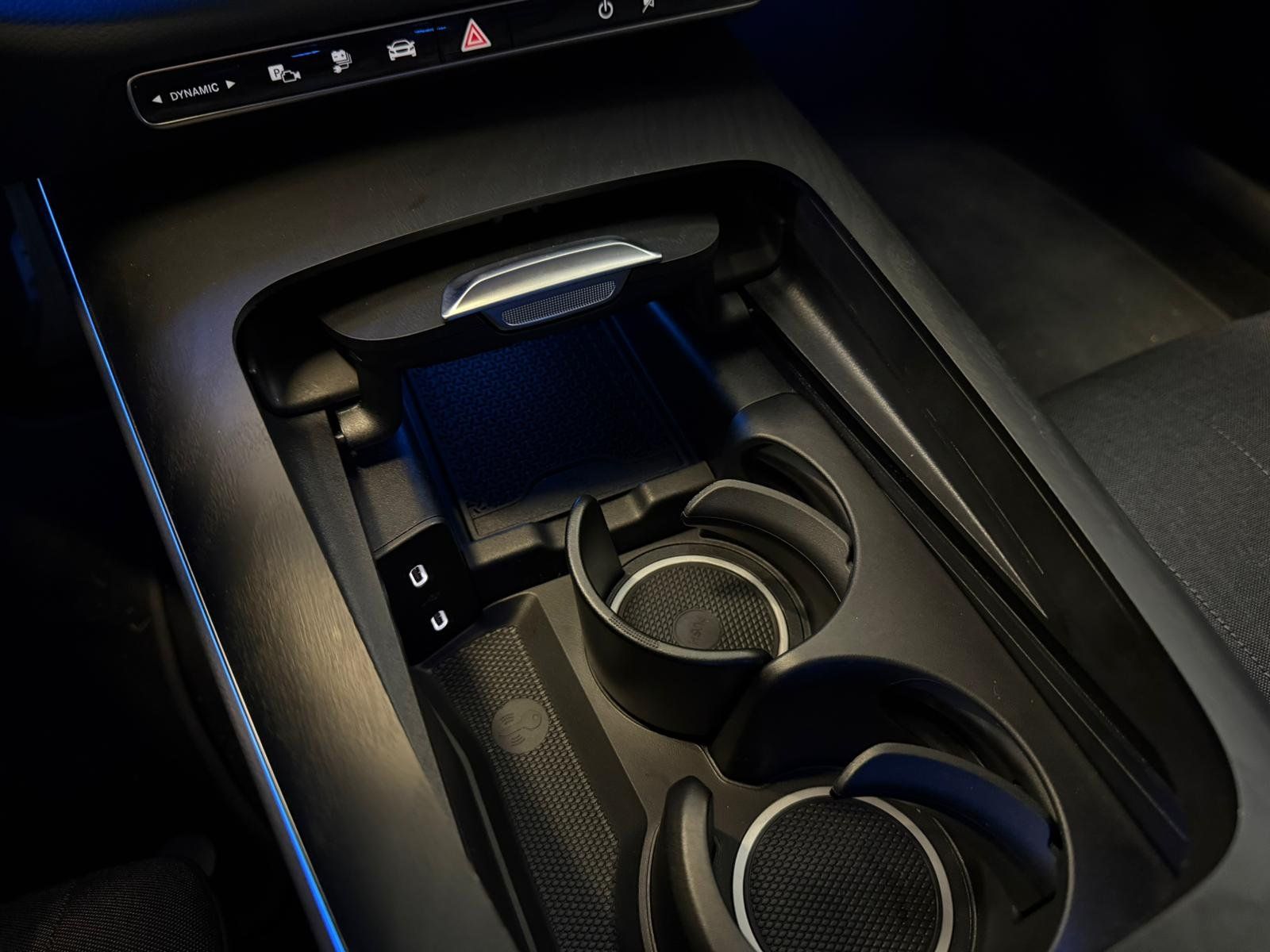 Fahrzeugabbildung Mercedes-Benz E 300e T Avantgarde DISTR+360+MEMORY+KEYLESS+FAP