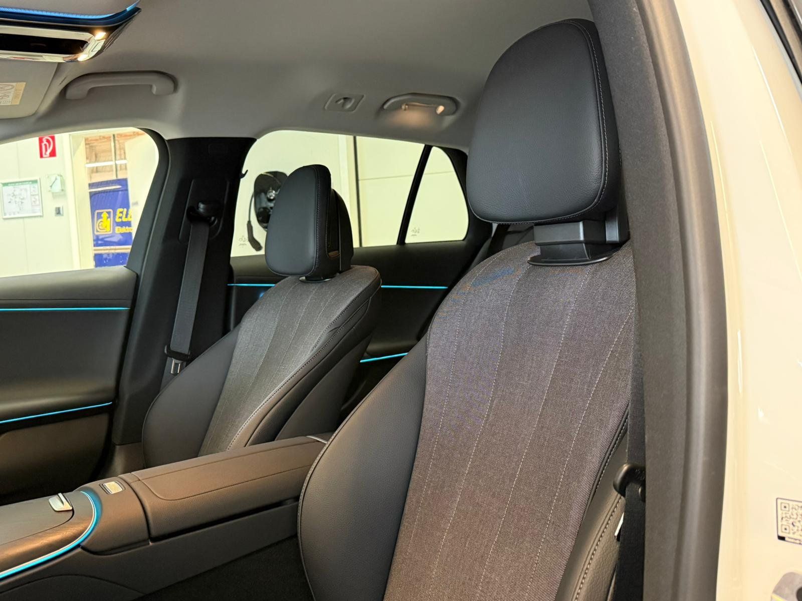 Fahrzeugabbildung Mercedes-Benz E 300e T Avantgarde DISTR+360+MEMORY+KEYLESS+FAP