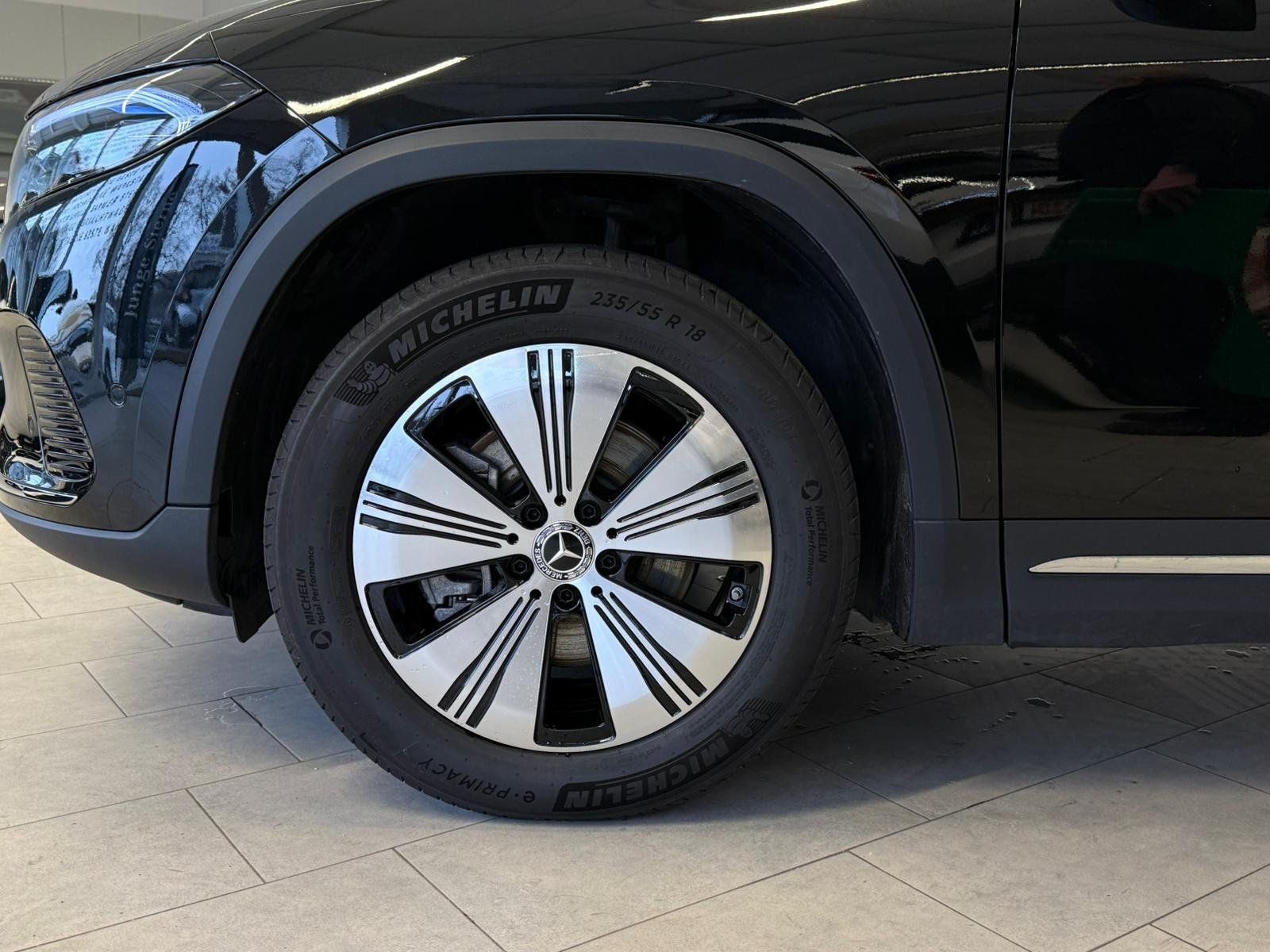 Fahrzeugabbildung Mercedes-Benz EQA 350 4M Progressive KAMERA+LED+TOTW+KEYLESS