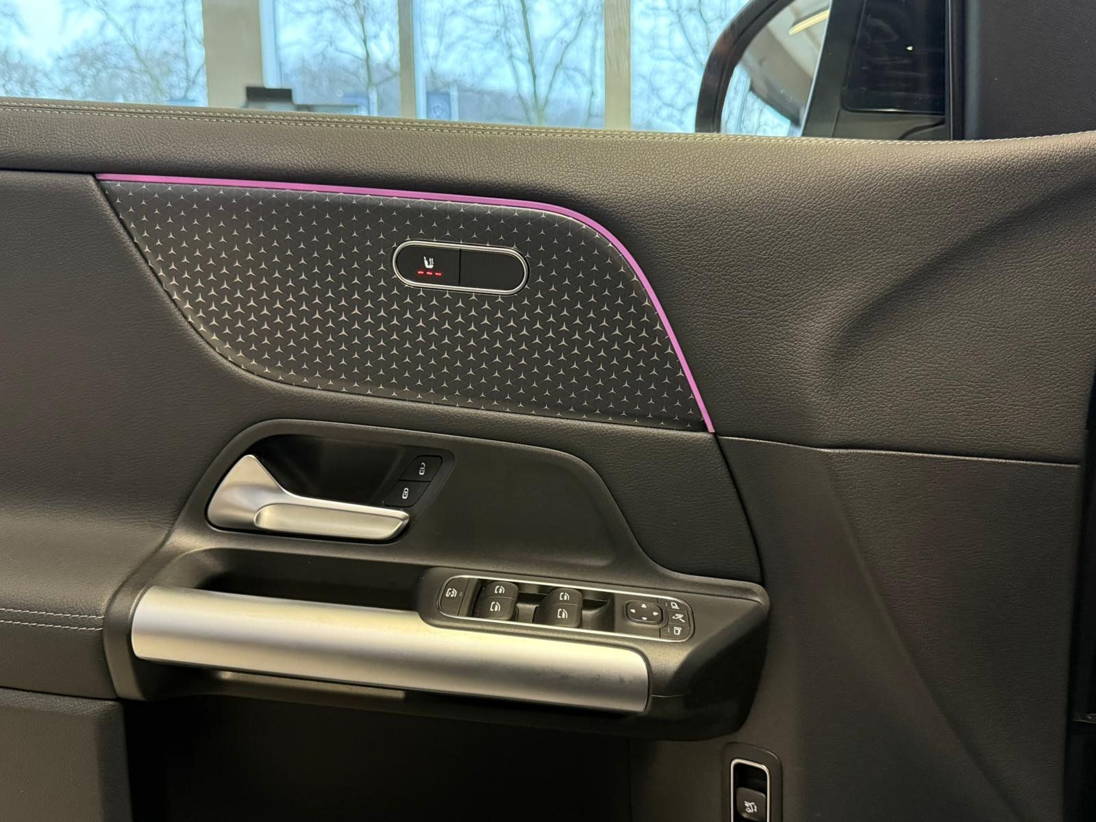 Fahrzeugabbildung Mercedes-Benz EQA 350 4M Progressive KAMERA+LED+TOTW+KEYLESS