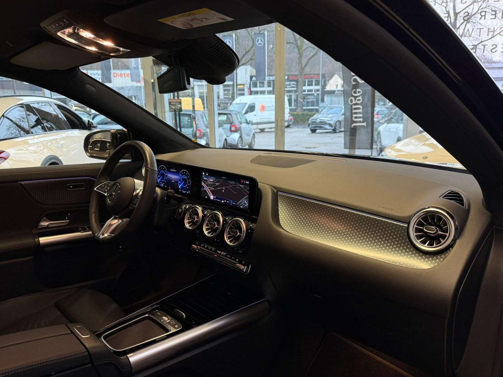 Fahrzeugabbildung Mercedes-Benz EQA 350 4M Progressive KAMERA+LED+TOTW+KEYLESS