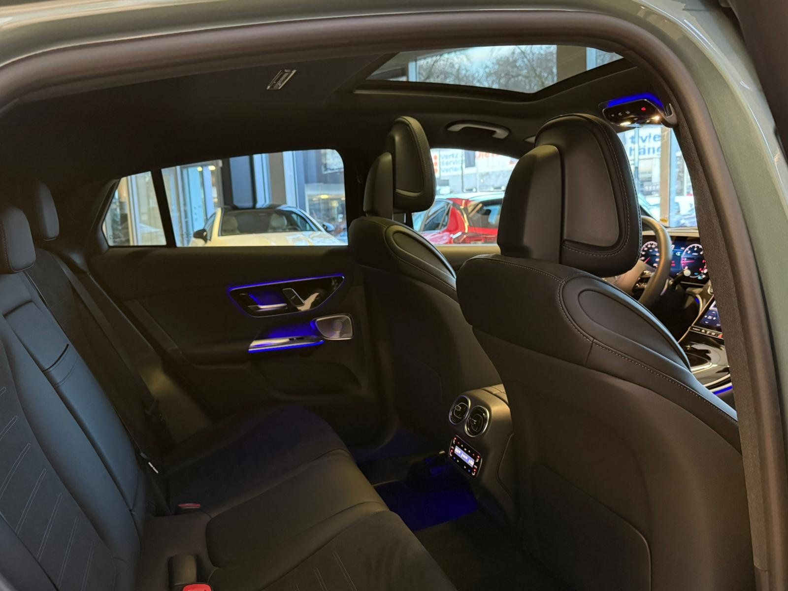 Fahrzeugabbildung Mercedes-Benz GLC 300 d 4M Coupé AMG PANO+BURM+MEMO+AHK+HUD