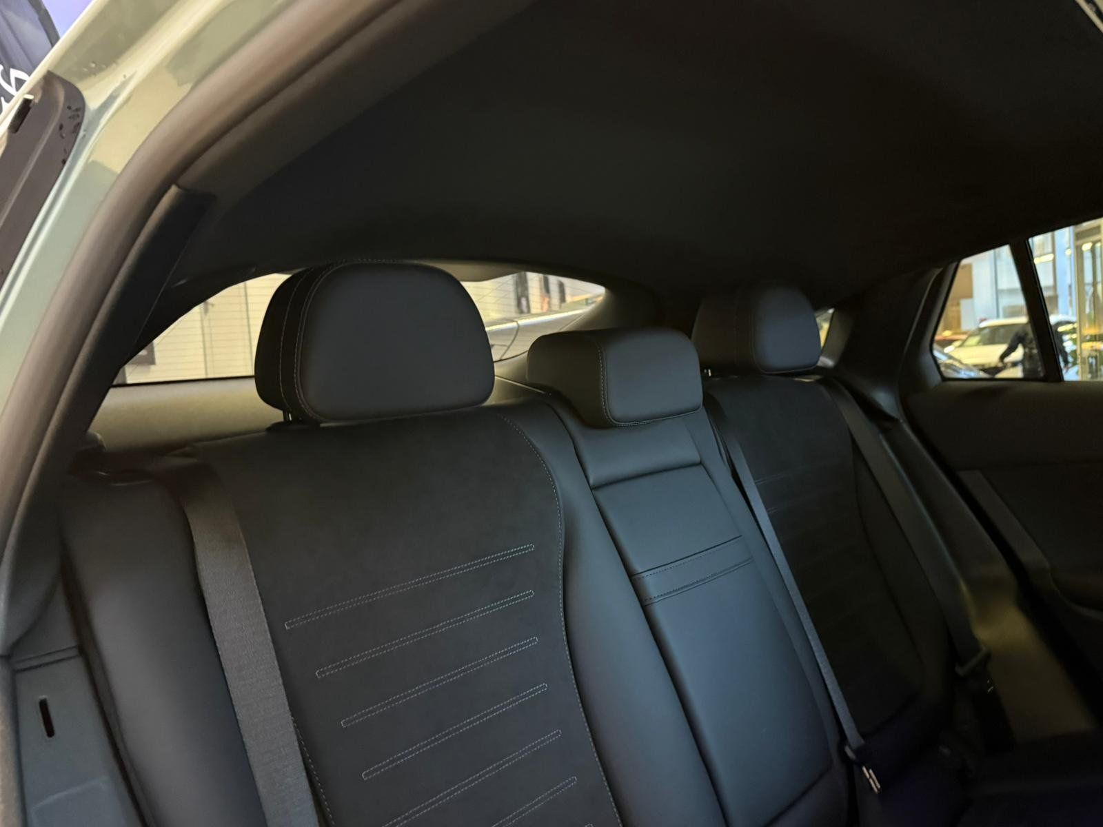 Fahrzeugabbildung Mercedes-Benz GLC 300 d 4M Coupé AMG PANO+BURM+MEMO+AHK+HUD